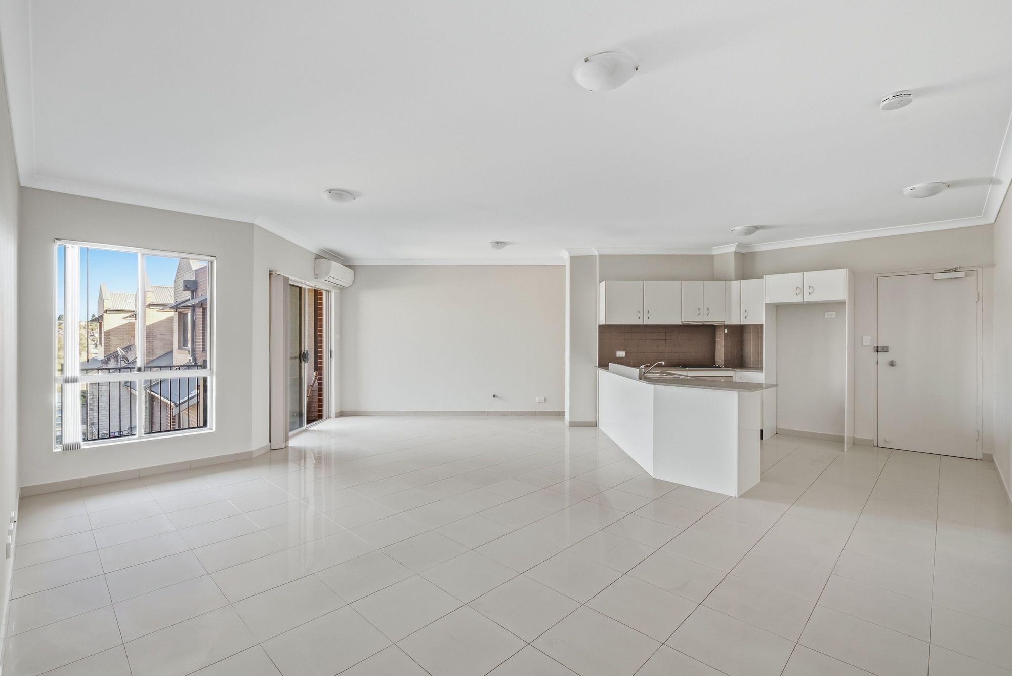 29/41 woodhouse Drive — photo 5 of 14