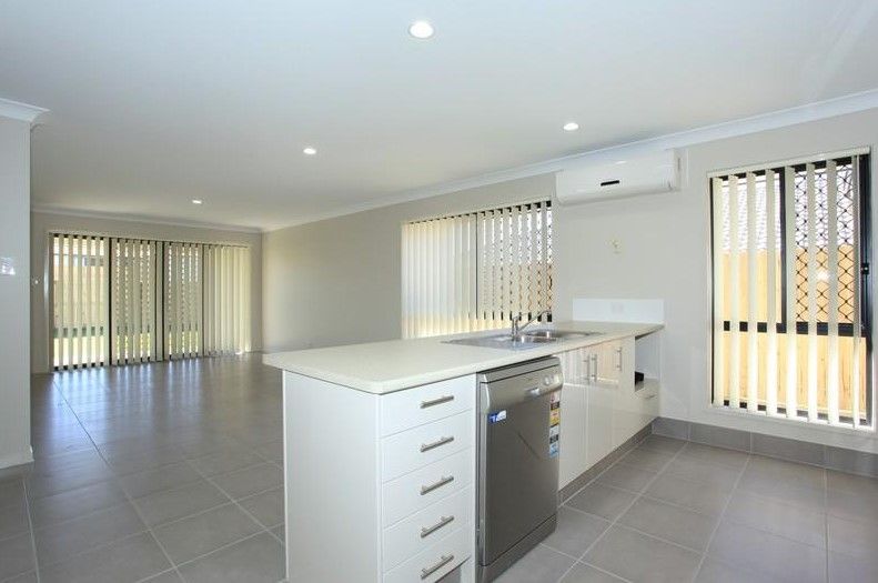 10 Mersey Street, North Lakes, QLD 4509