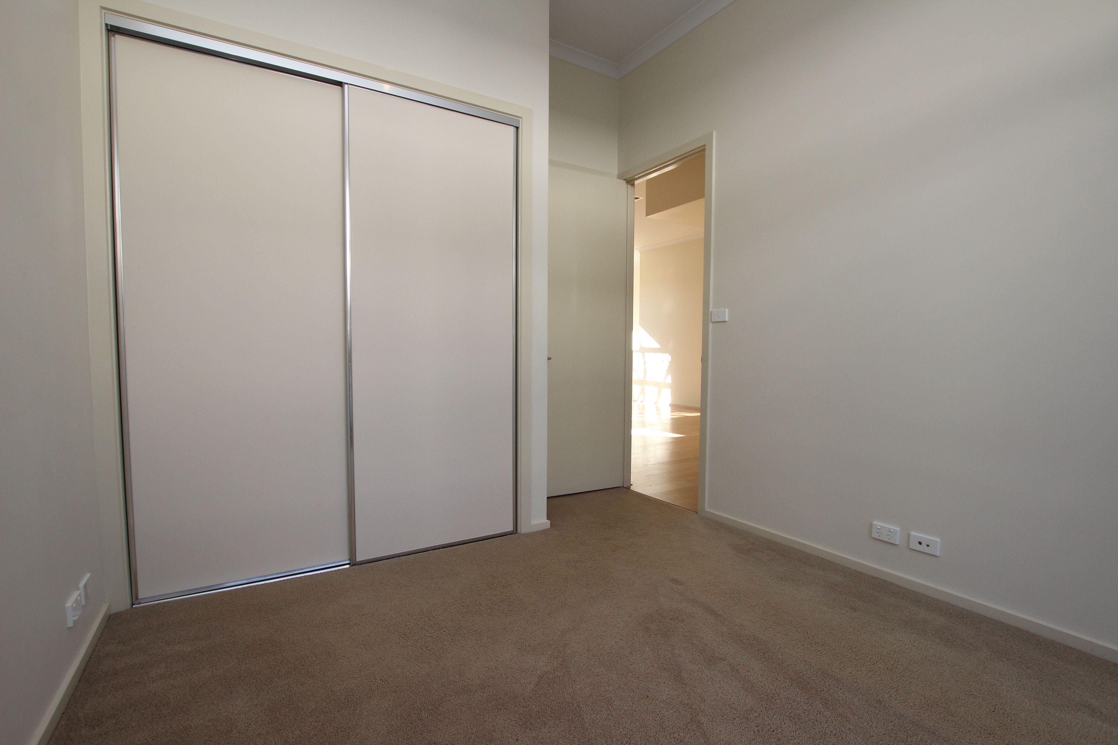 10/4 Hardman Street — photo 6 of 14