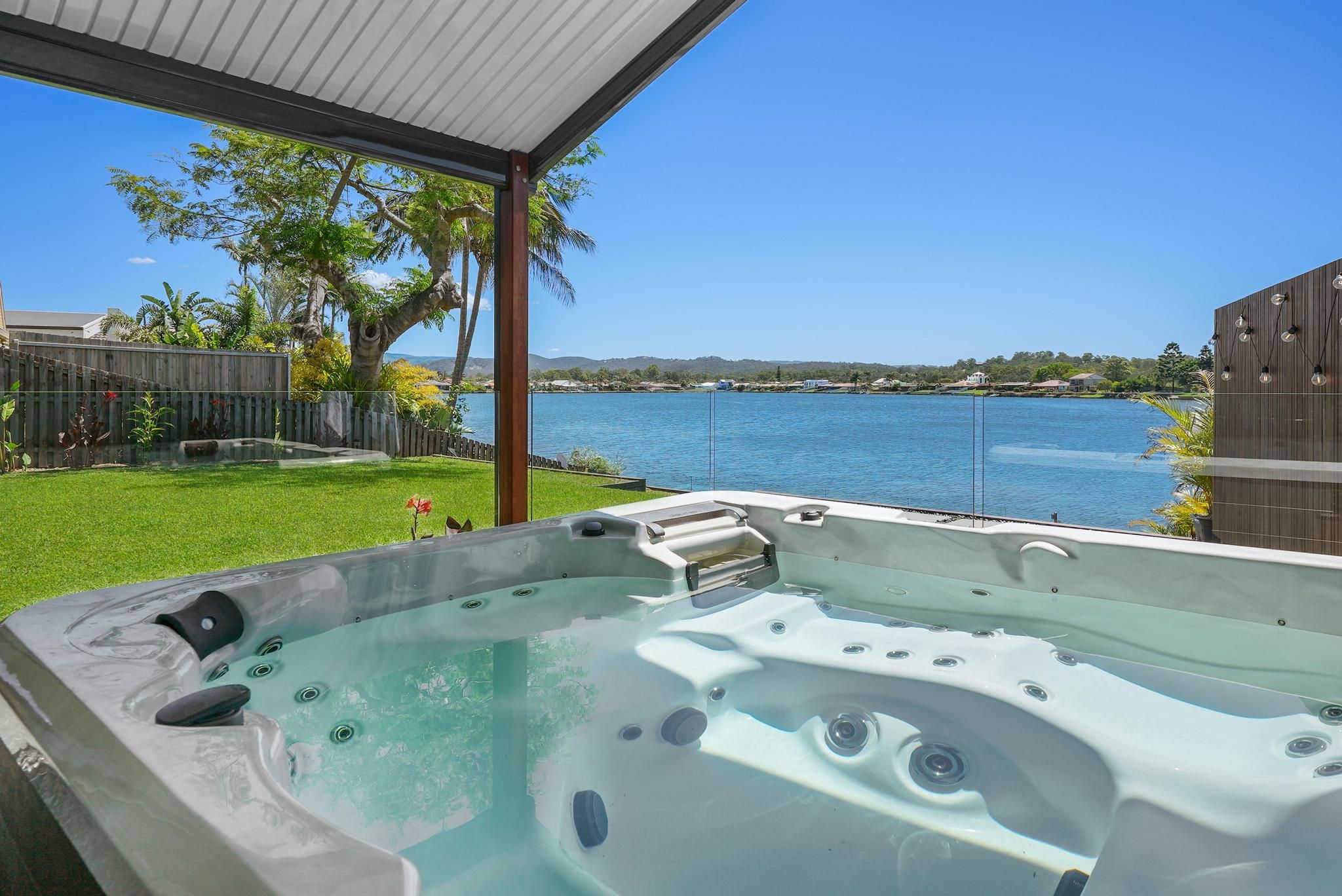 13 Ironbark Street, Elanora, QLD 4221