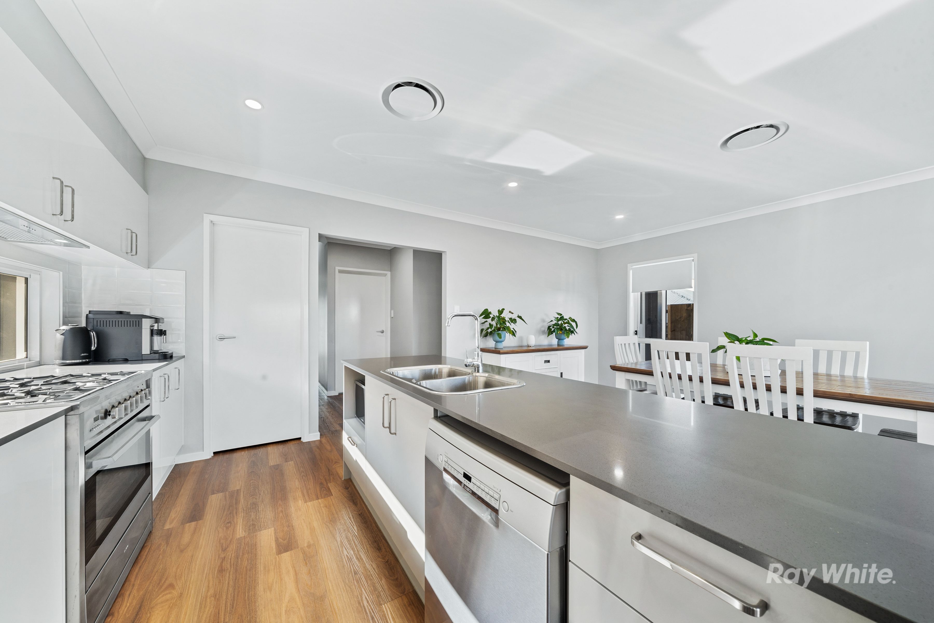 4 Teal Circuit, Greenbank, QLD 4124