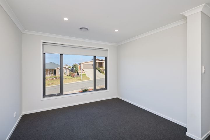 29 Samson Avenue, Estella, NSW 2650