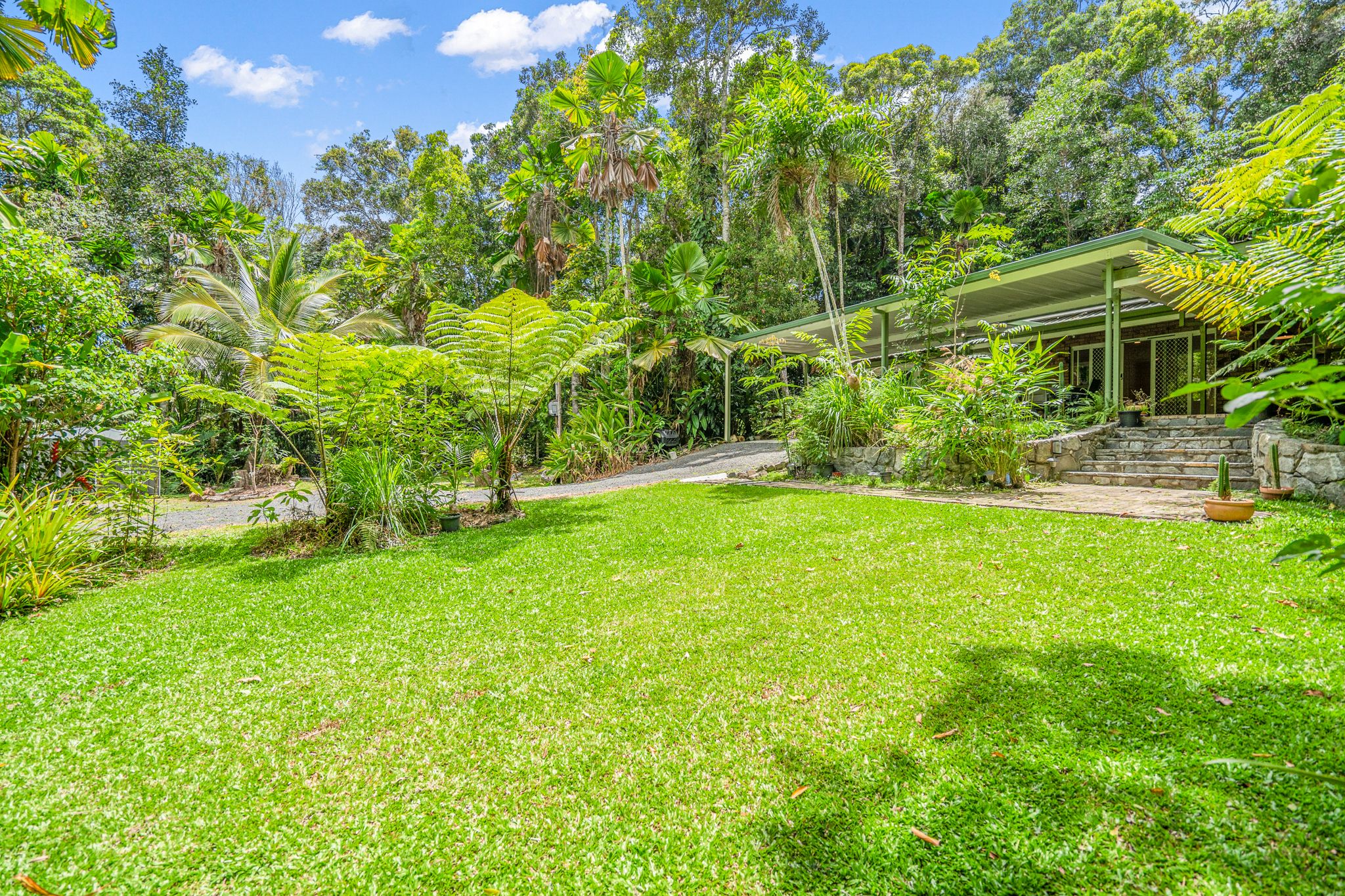 18 Gregory Terrace, Kuranda, QLD 4881 Sold House Ray White Cairns