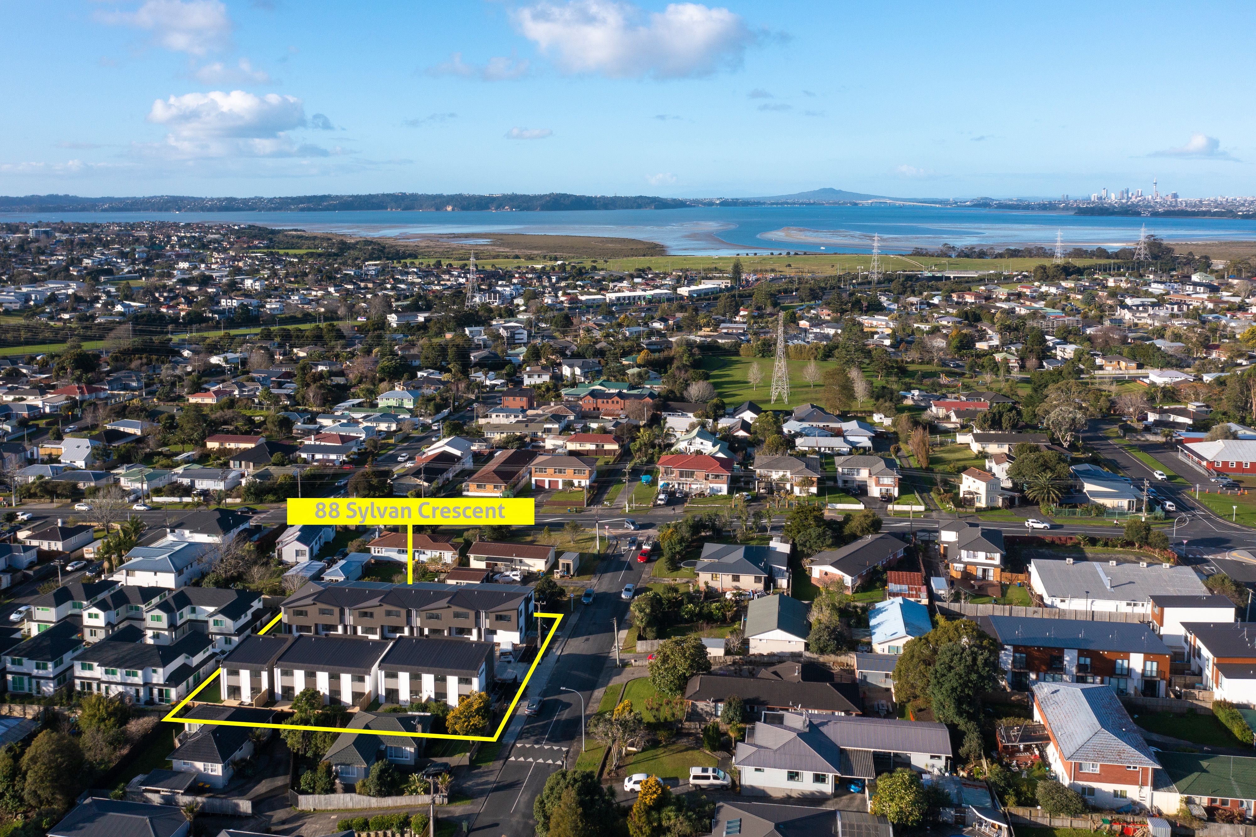 90 Sylvan Crescent, Te Atatu South, Waitakere City