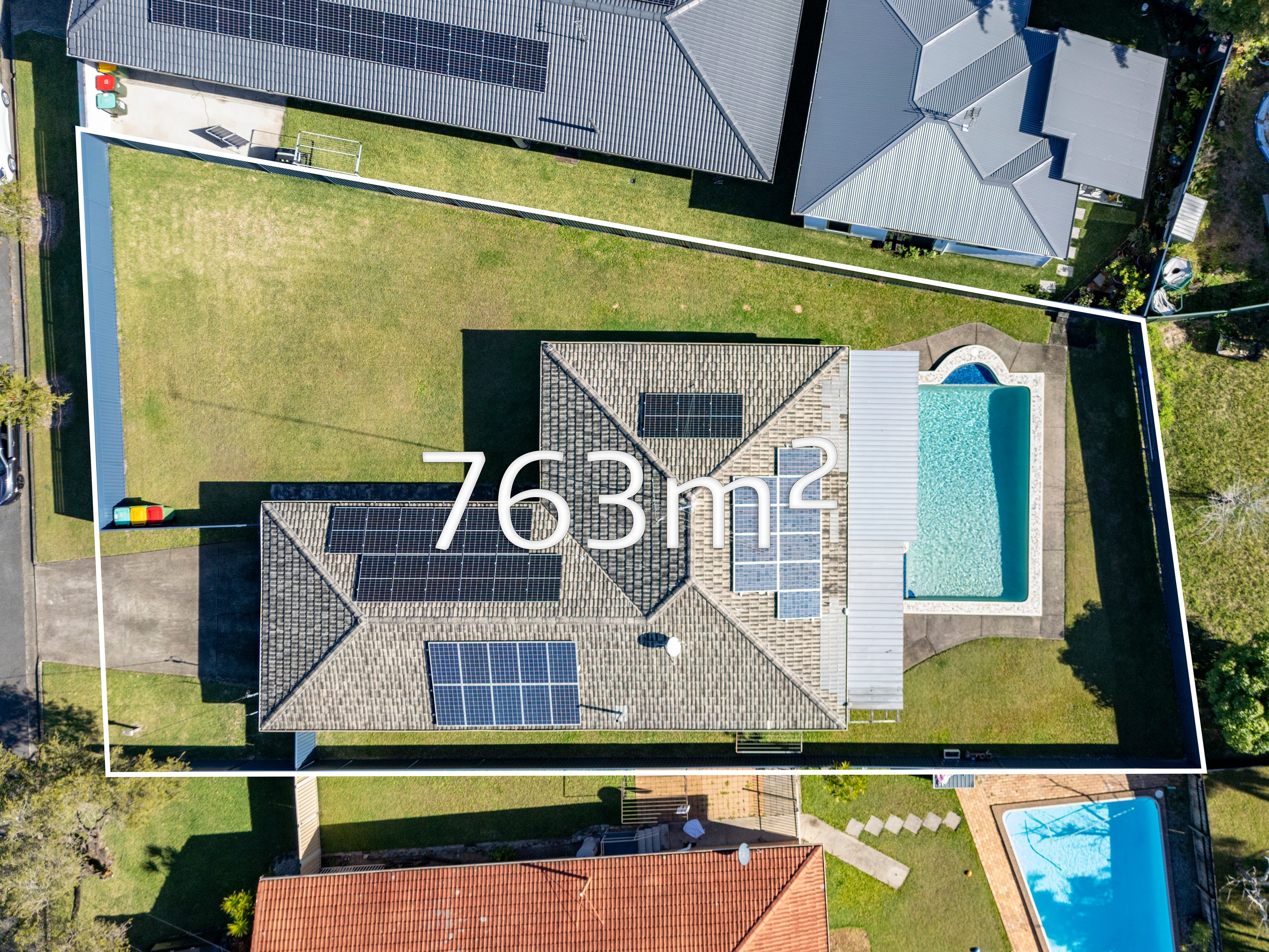 35 Lavinia Street, Southport, QLD 4215