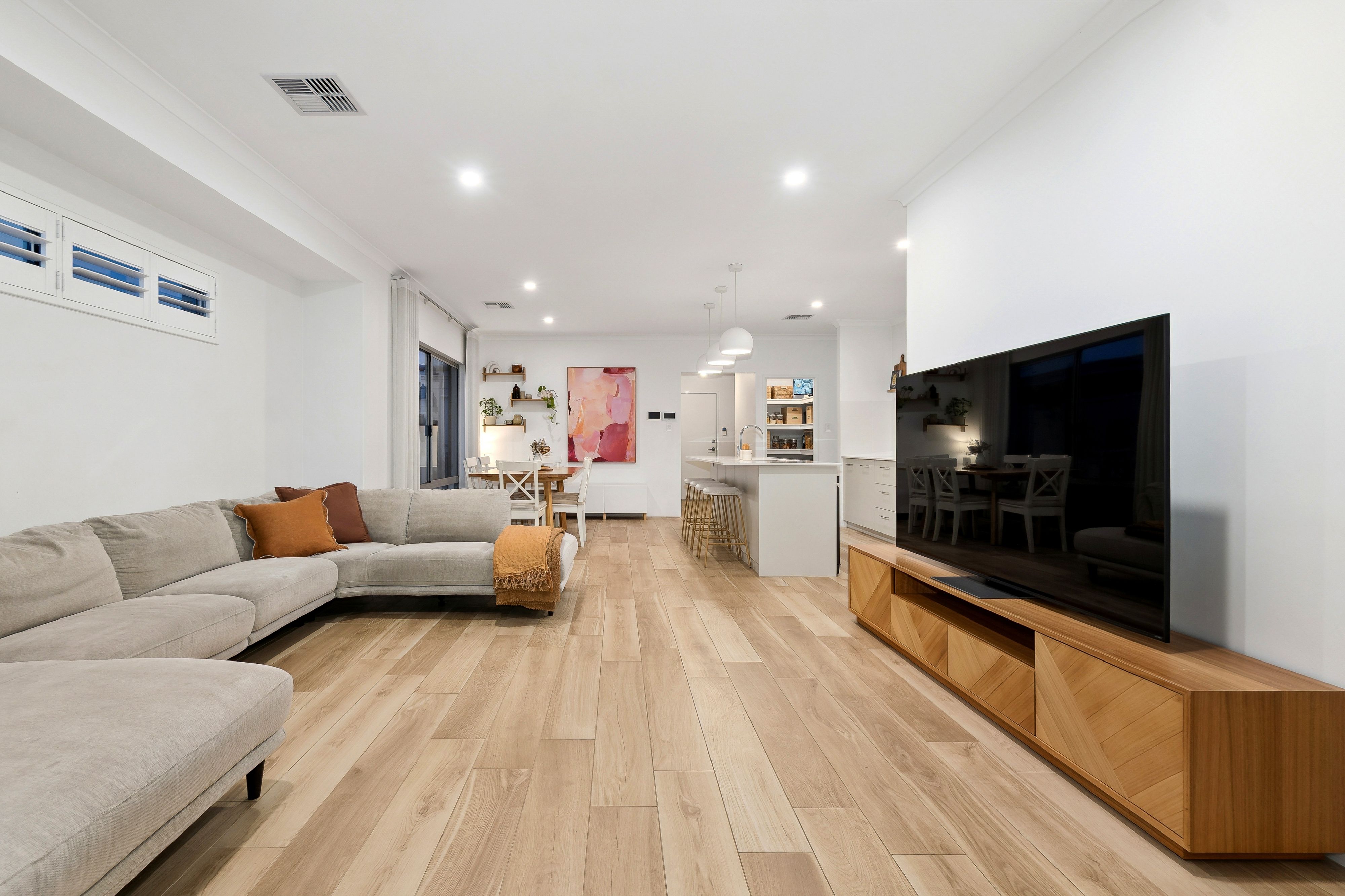 8 Propeller Avenue — photo 20 of 30