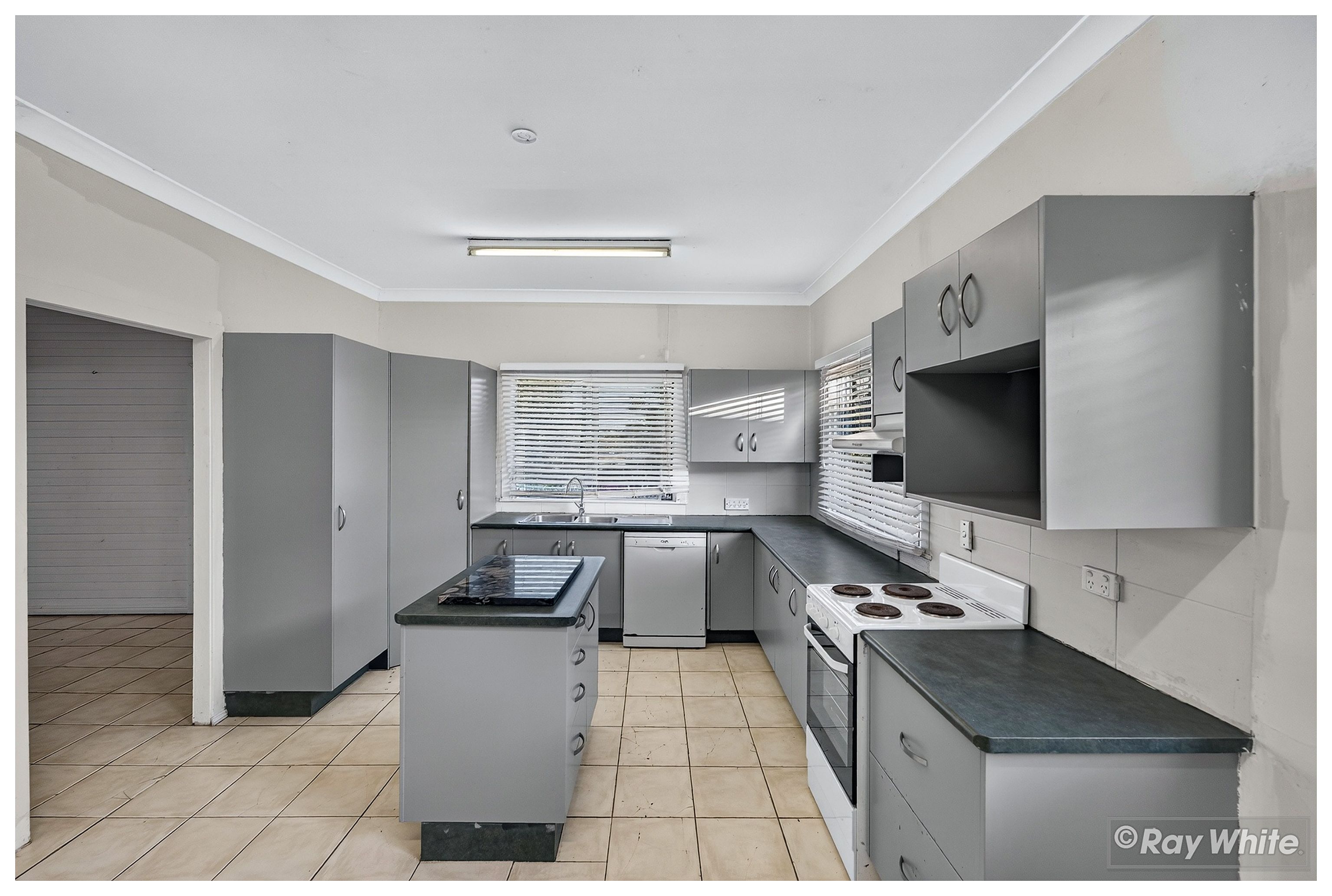 40 Lauga Street — photo 3 of 30