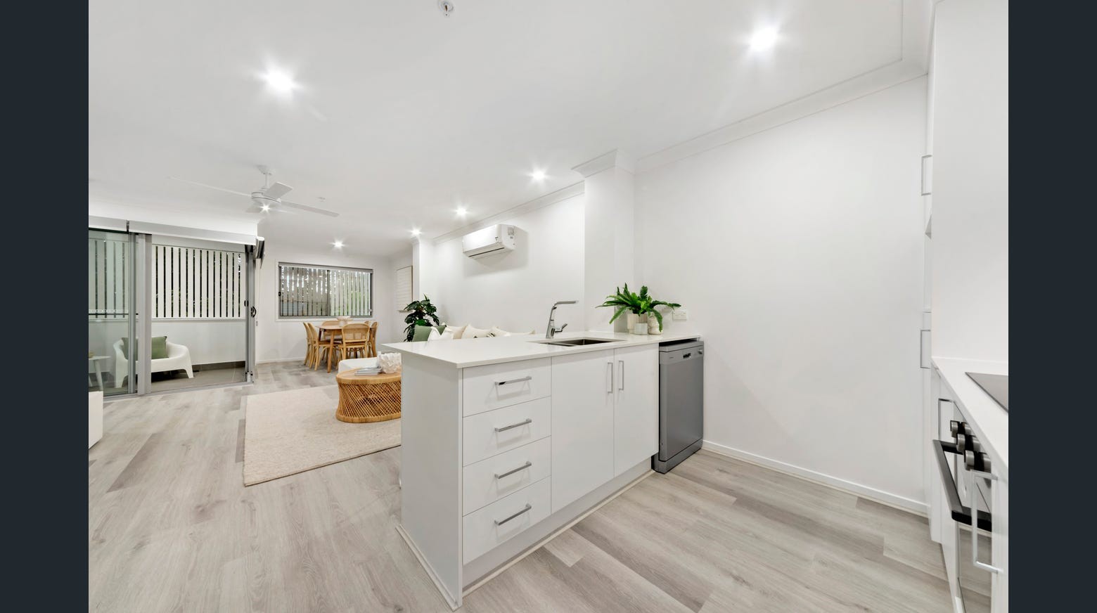 4/10 Railway Parade, Nerang, QLD 4211