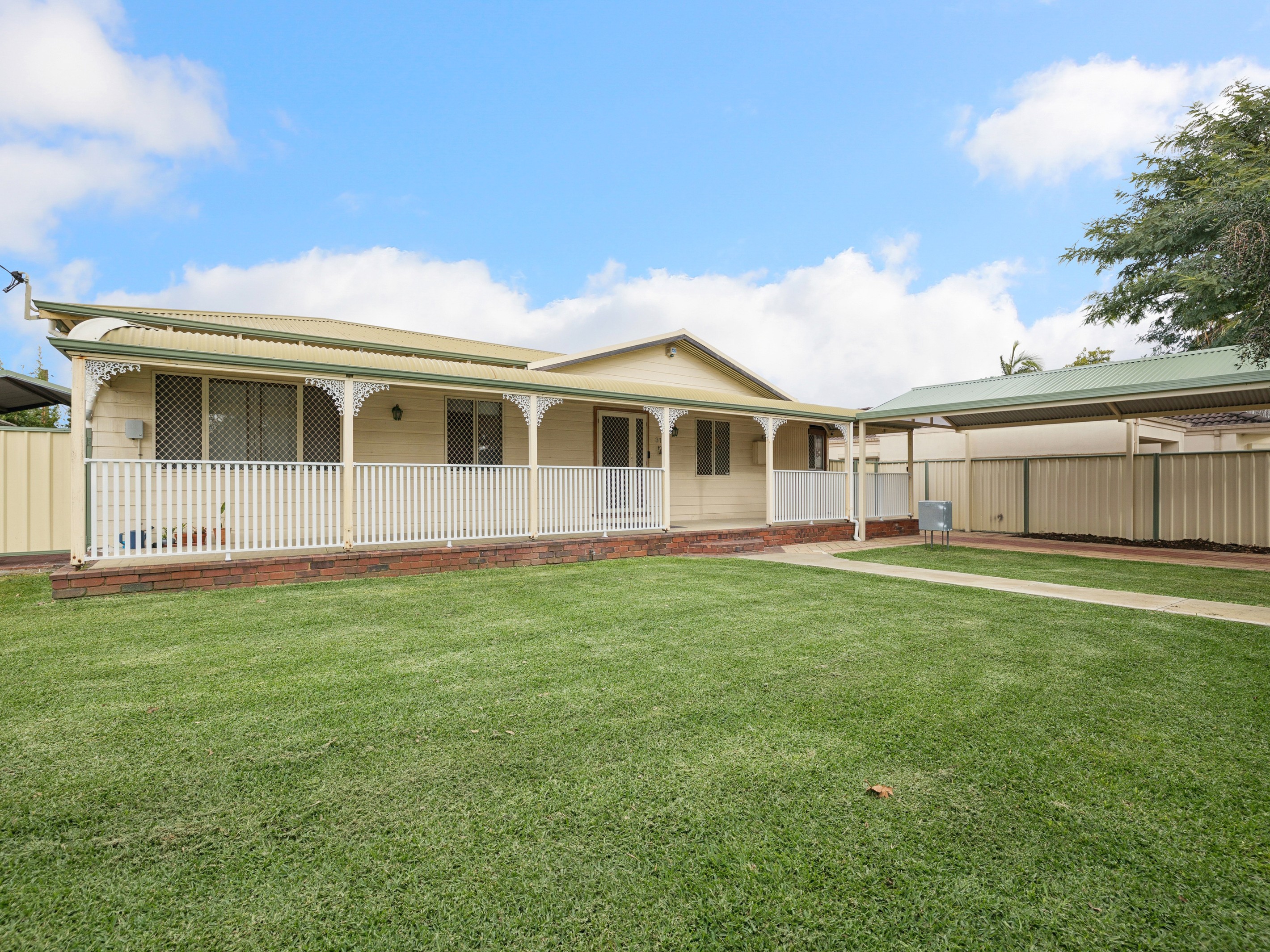 31 Station Street, Cannington, WA 6107