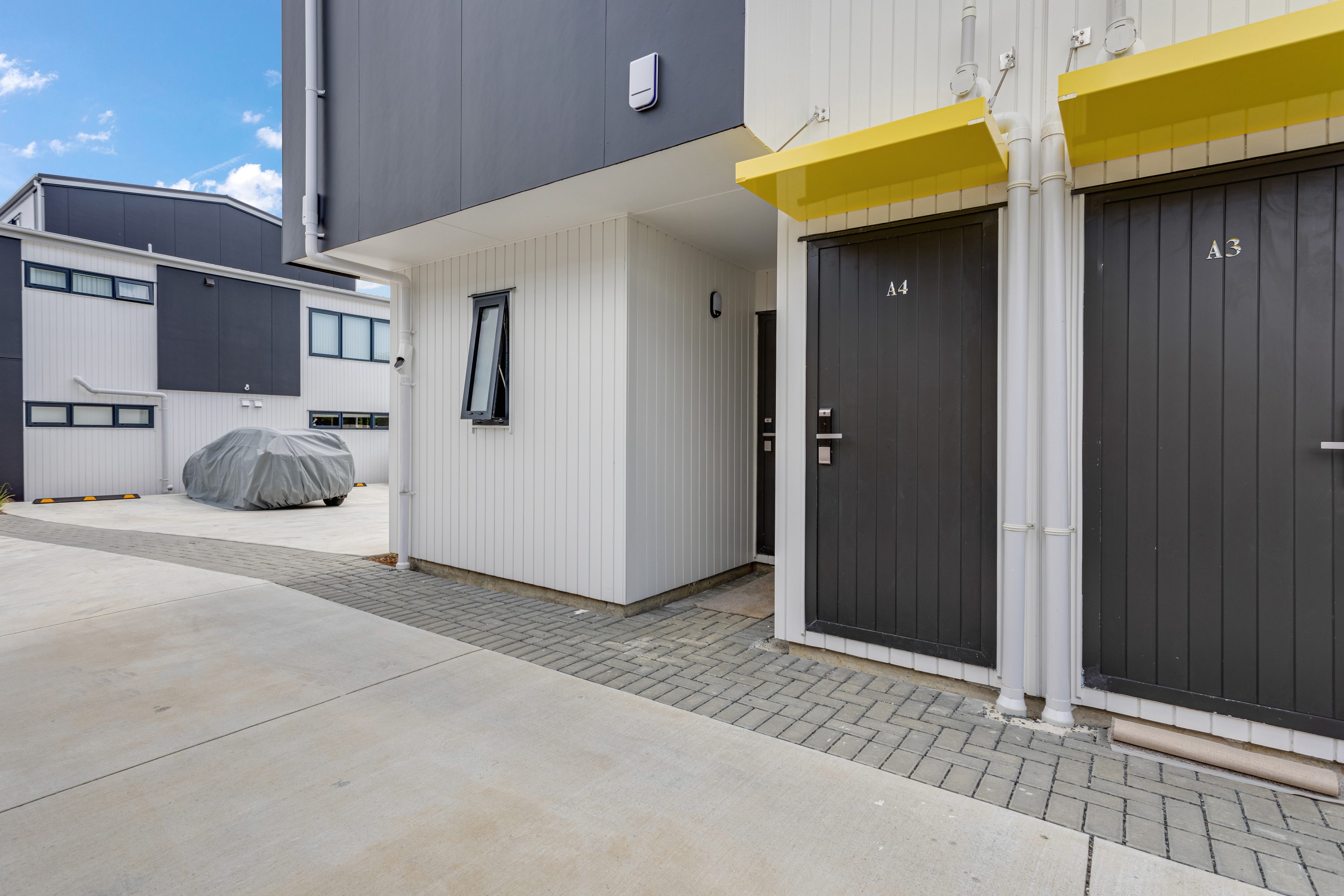 3 & 4/43A Waimumu Road, Massey, Waitakere City