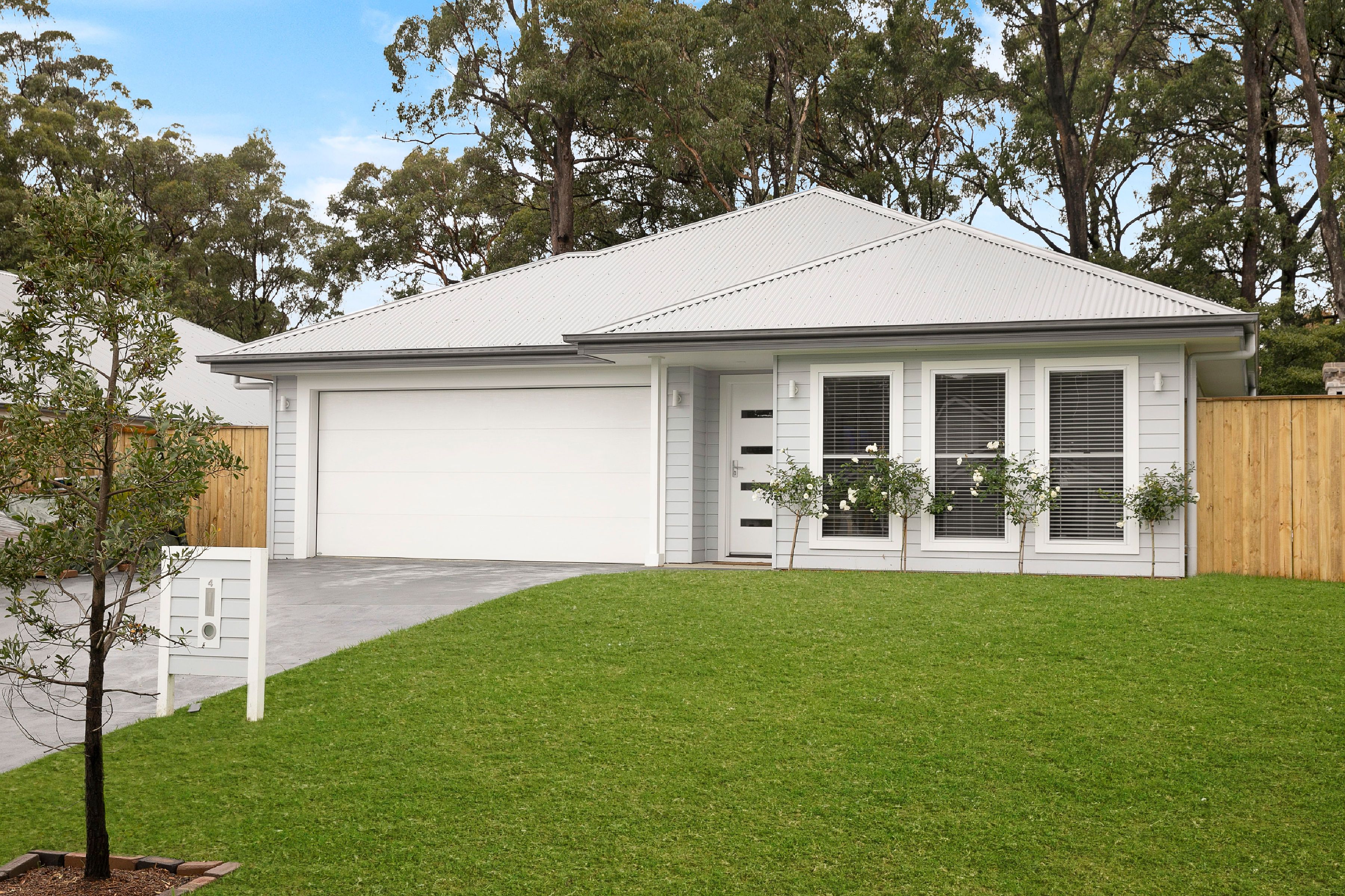 4 Sherwin Crescent, RENWICK NSW 2575