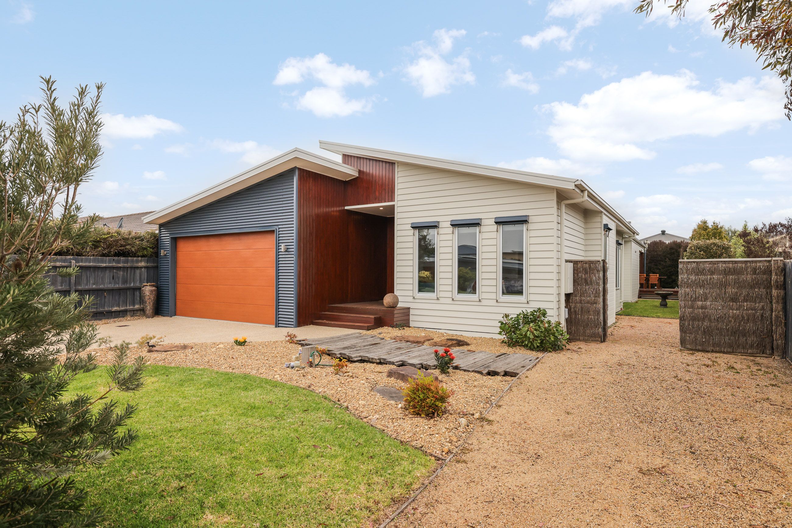 3 Shoalhaven Road — photo from Ray White Phillip Island