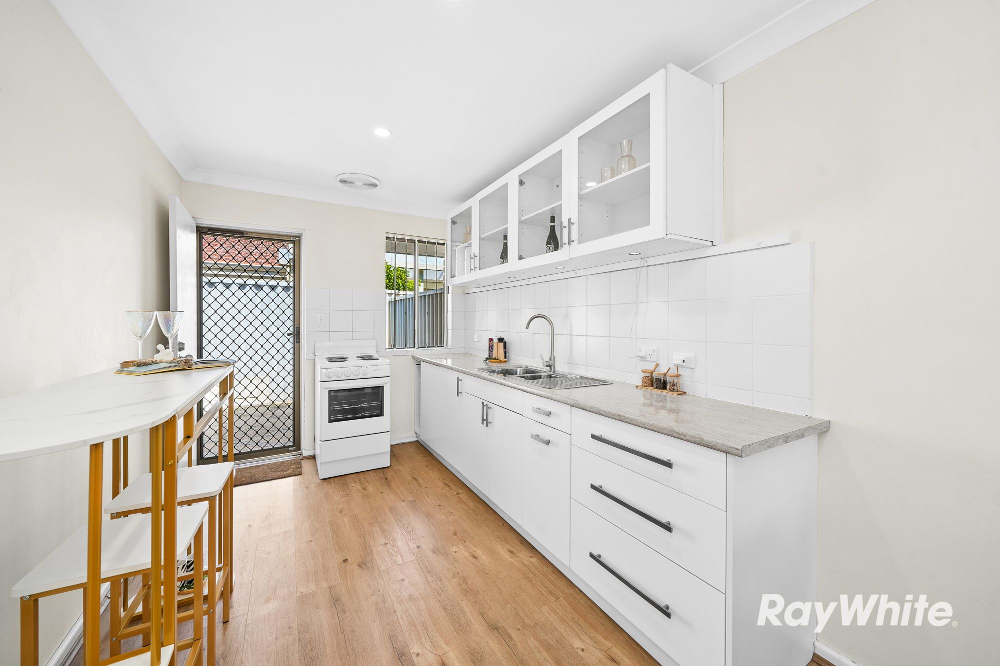 2/163 Tyler Street — photo 8 of 16