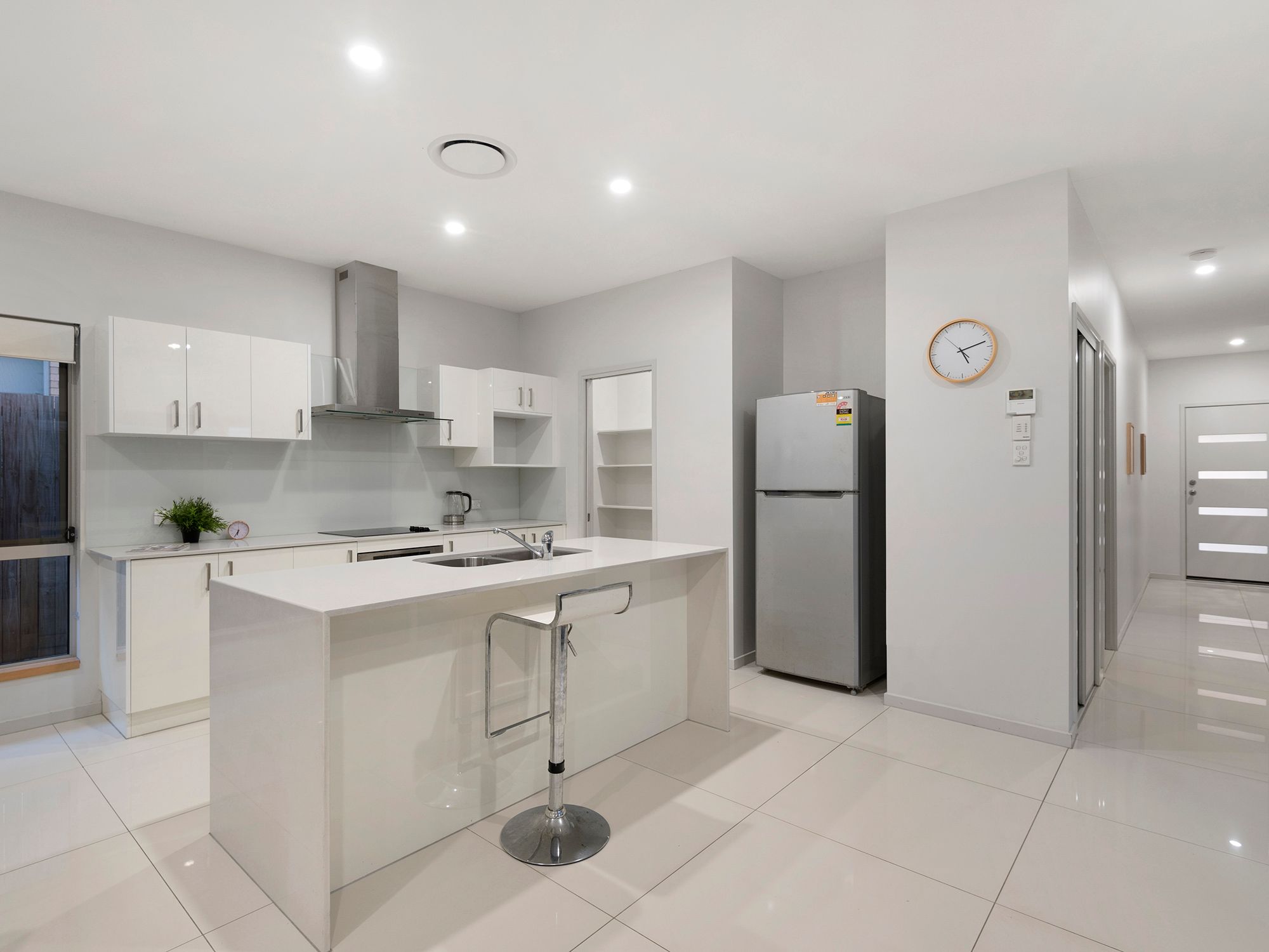 4 Woodgate Street, Oxley, QLD 4075