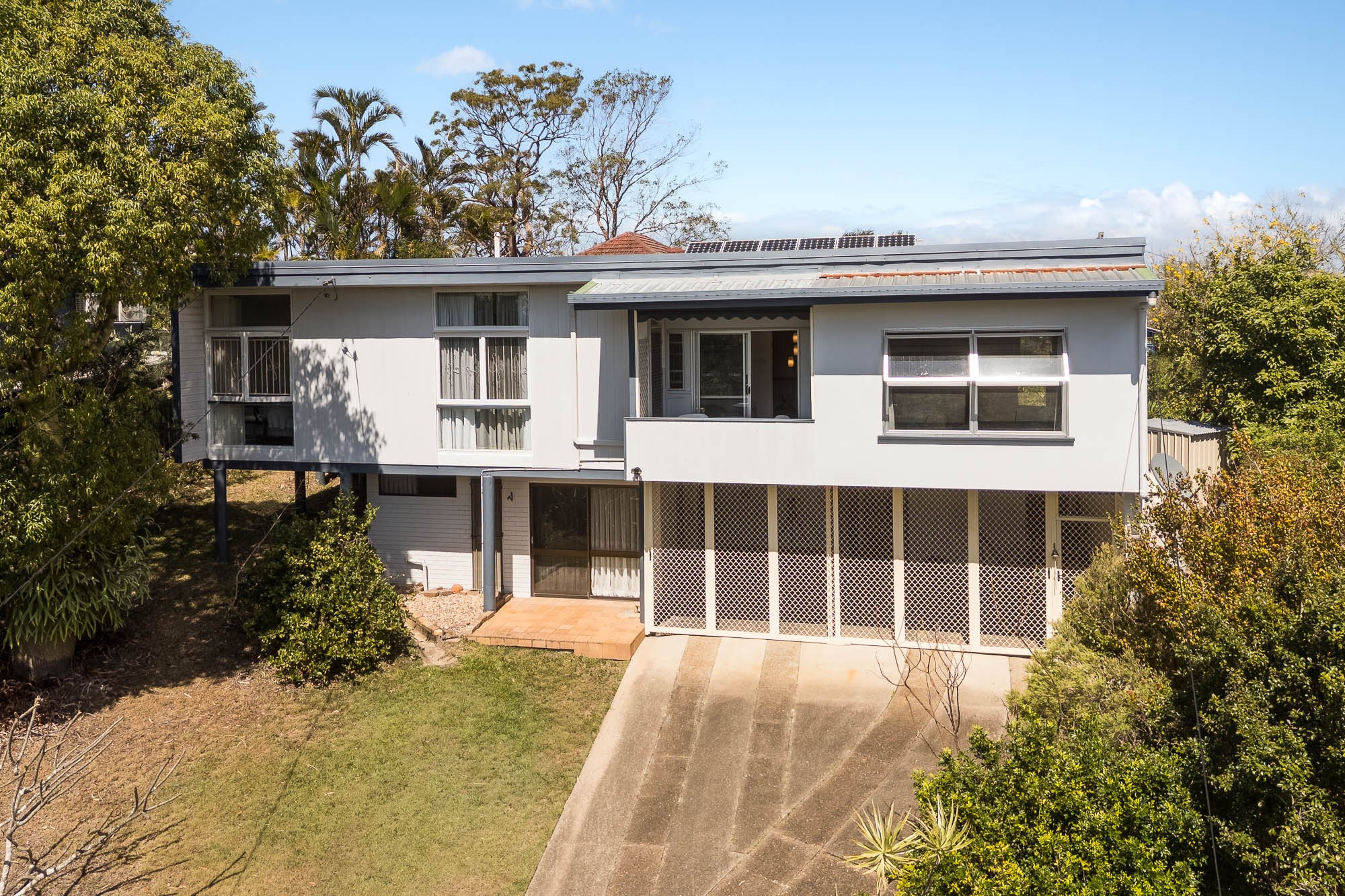 10 Lossock Avenue, Camp Hill, QLD 4152