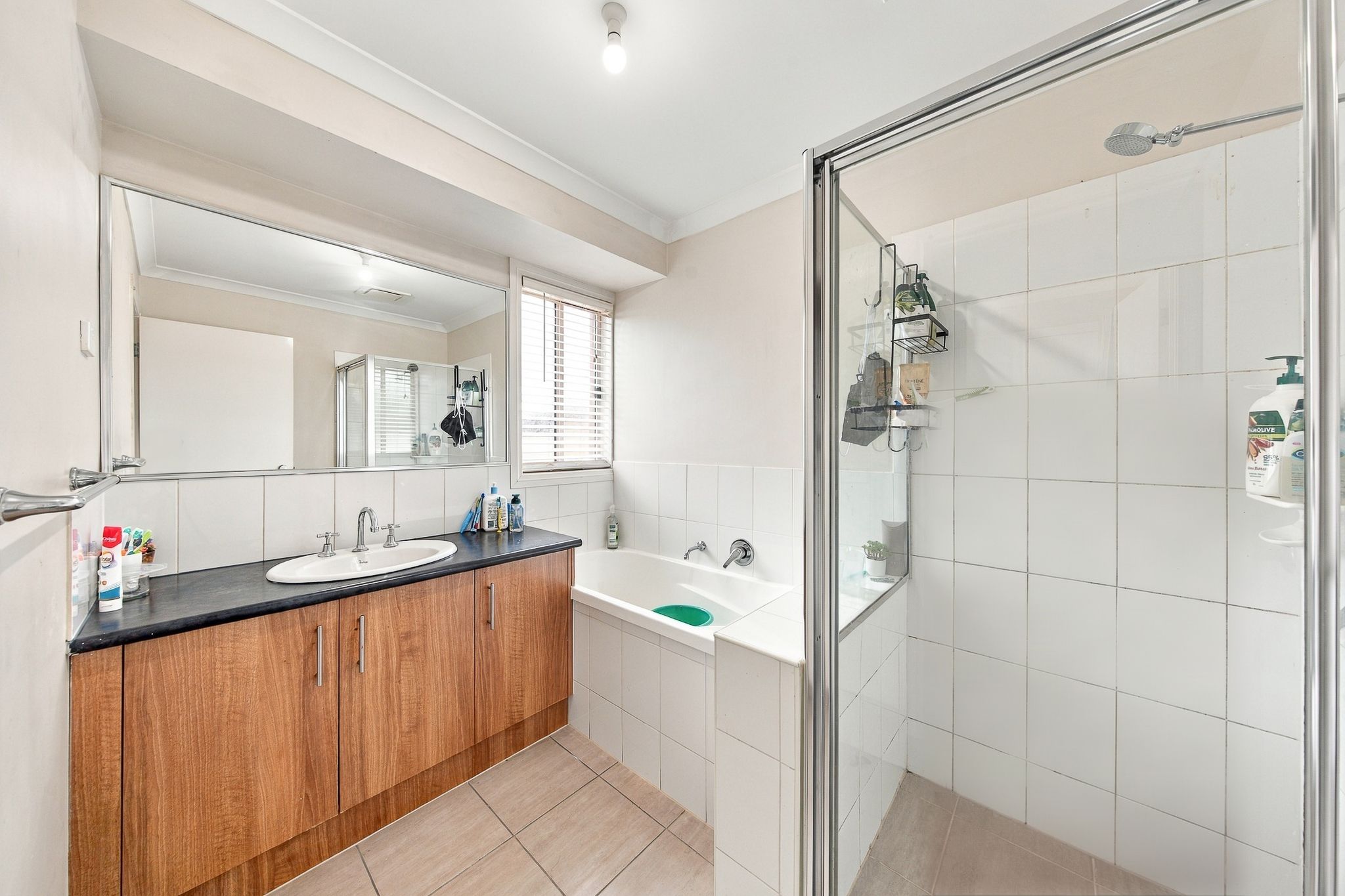 33 Viola Avenue — photo 4 of 14