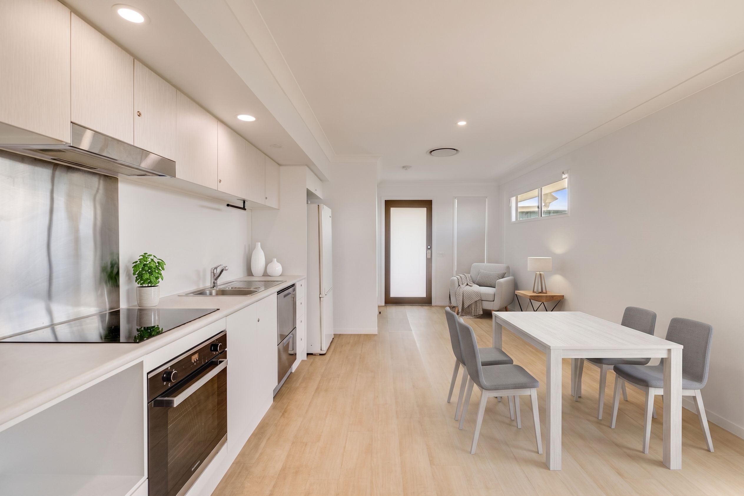 37 Vanessa Crescent — photo 9 of 11