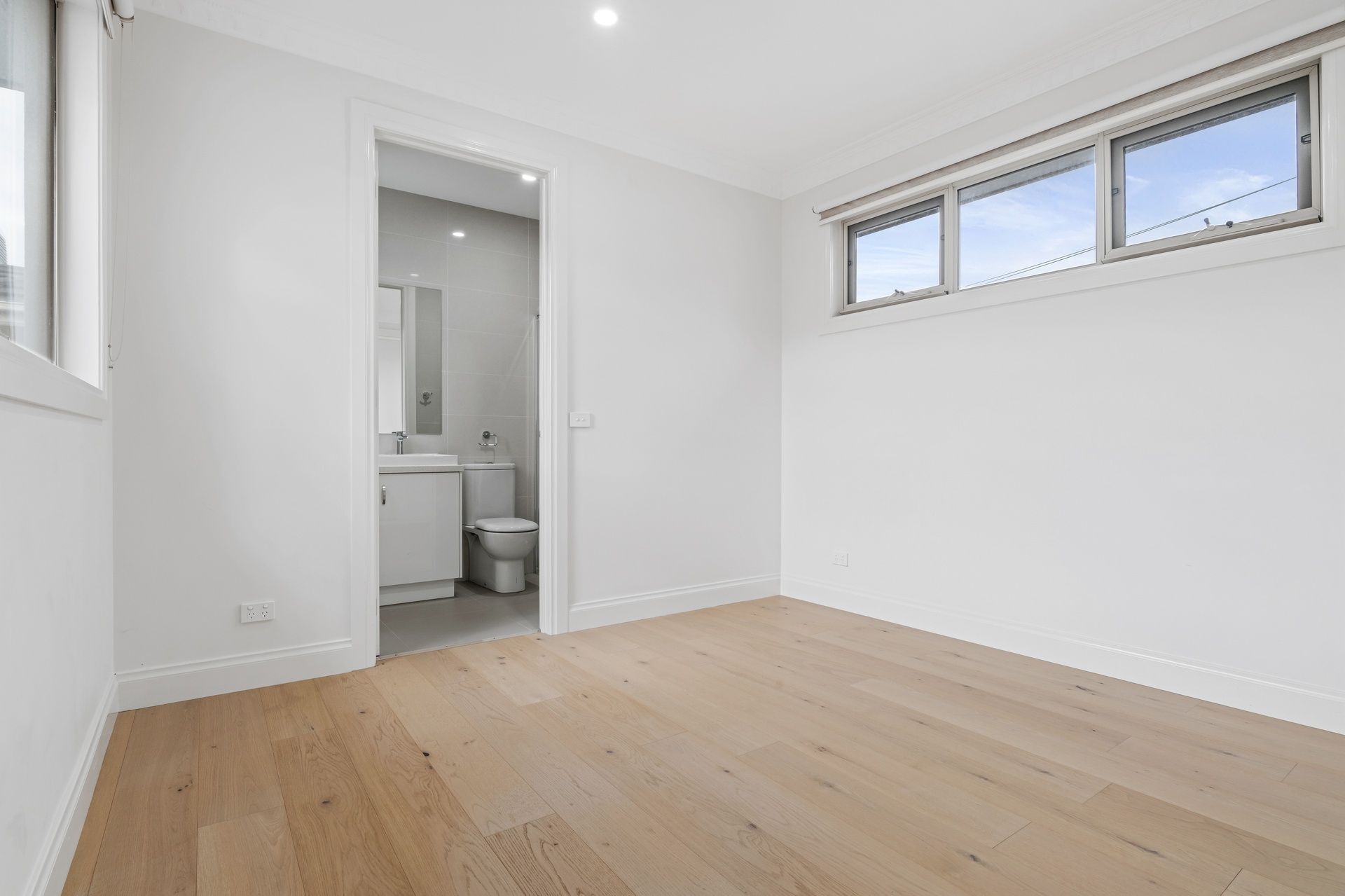 1/82 Bogong Avenue — photo 6 of 11