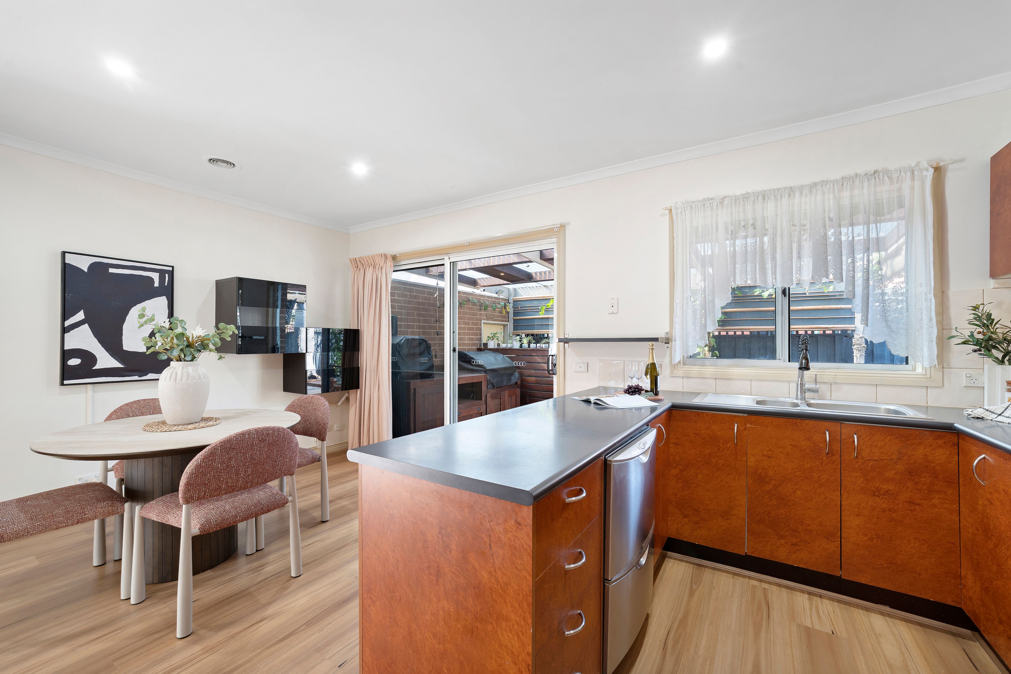 19/355 Dorset Road — photo 6 of 18