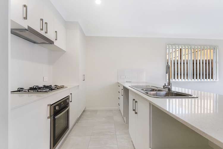 13 Daniell Close, Ripley, QLD 4306