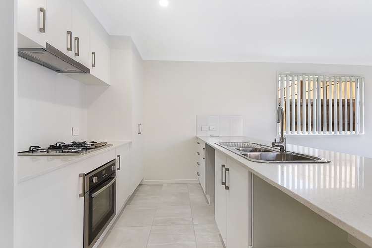 13 Daniell Close, Ripley, QLD 4306