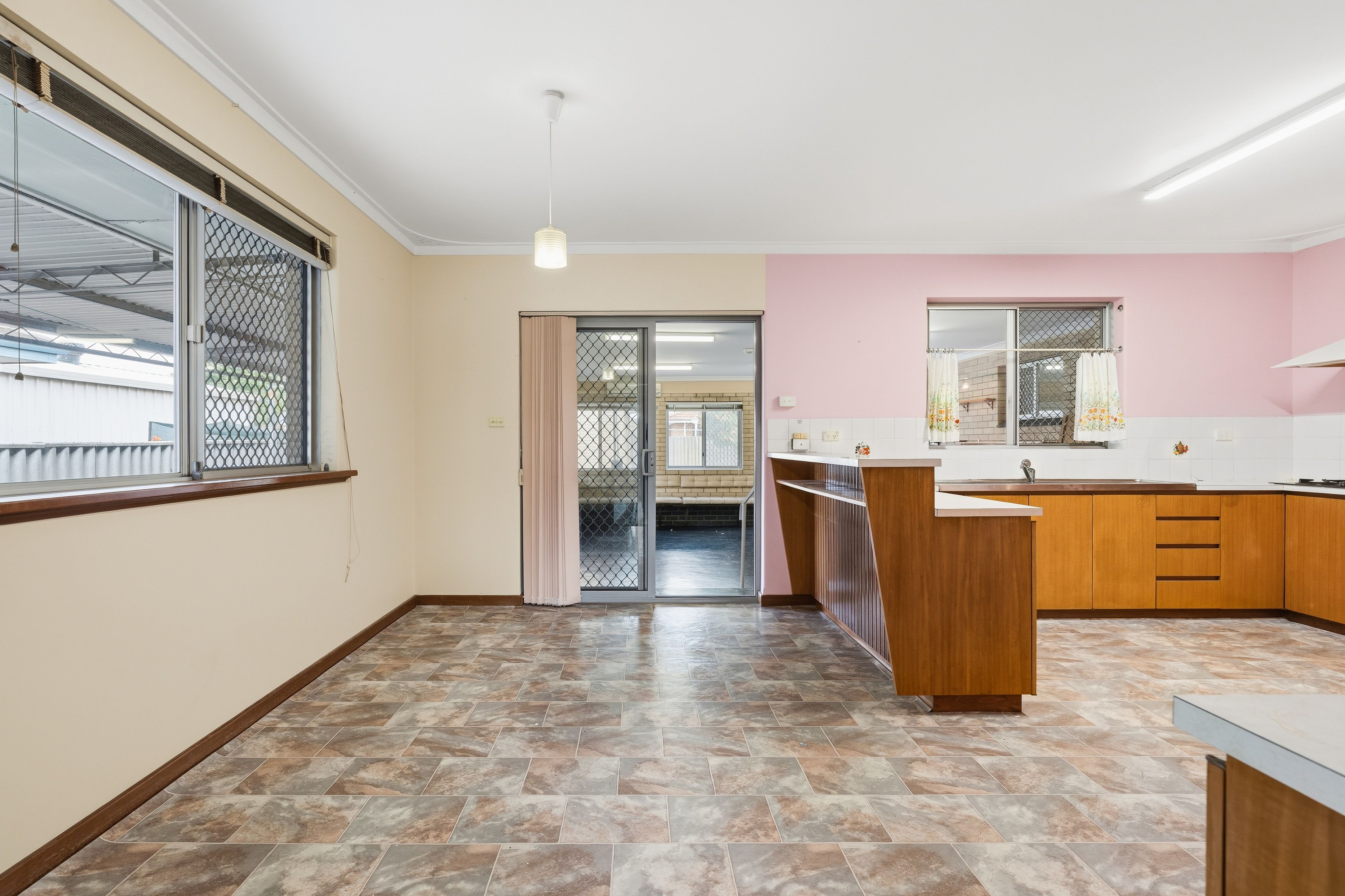 258 Fulham Street — photo 11 of 28