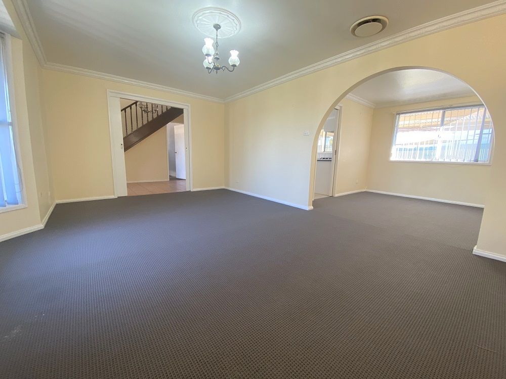 17 Emilia Close, Rosemeadow, NSW 2560