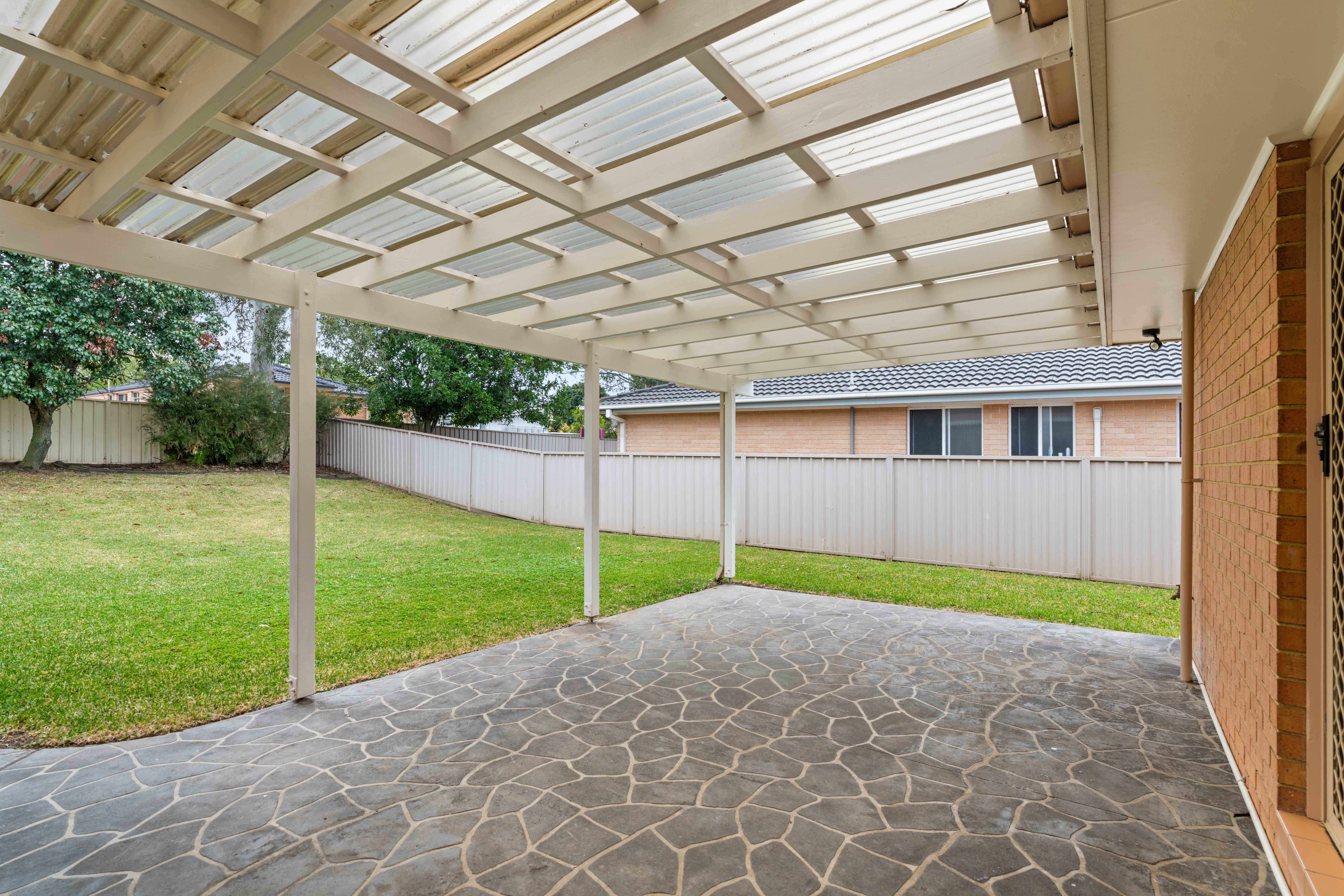 6 Marsden Close — photo 11 of 20