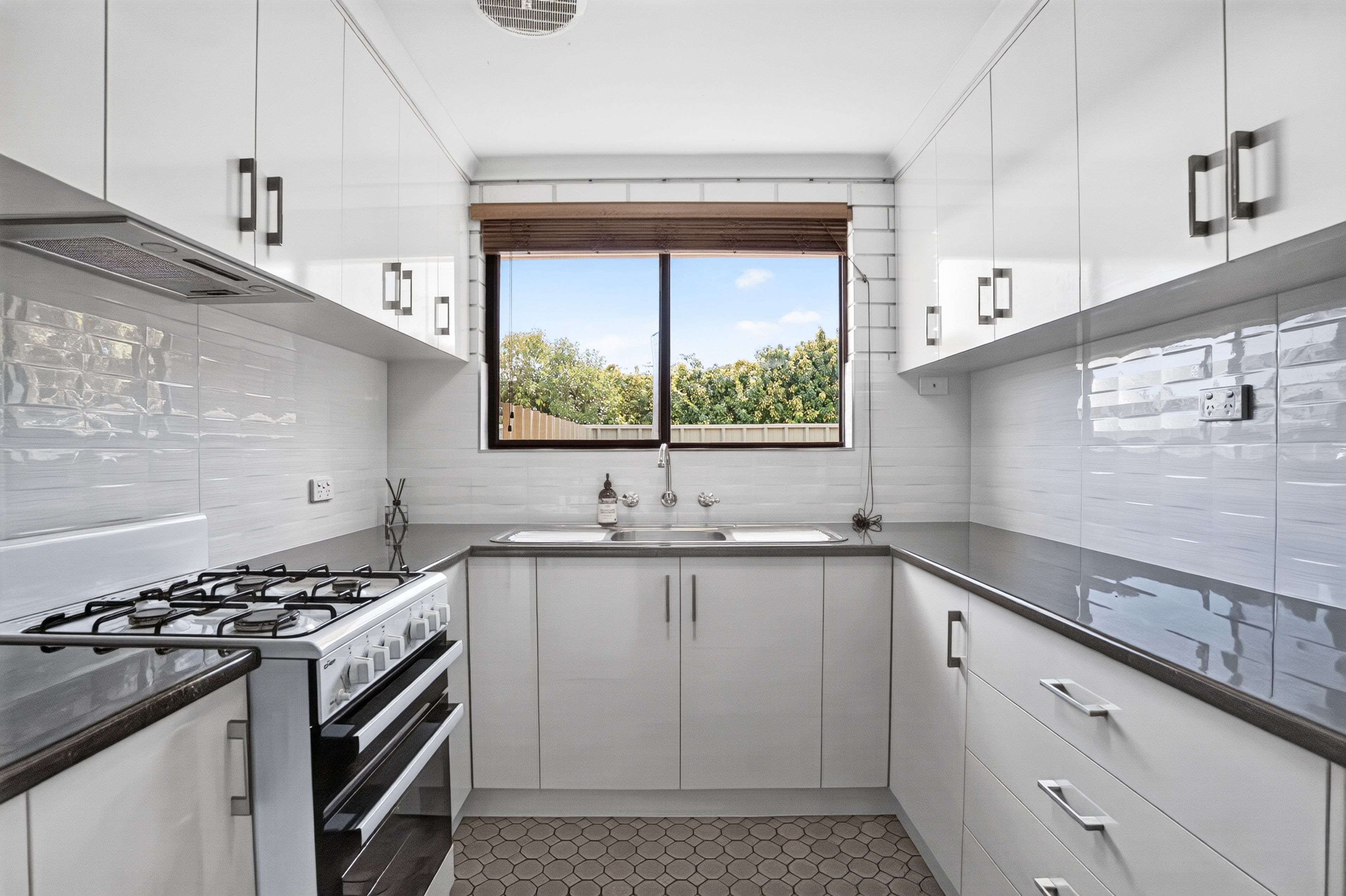 2/378 Urana Road — photo 5 of 14