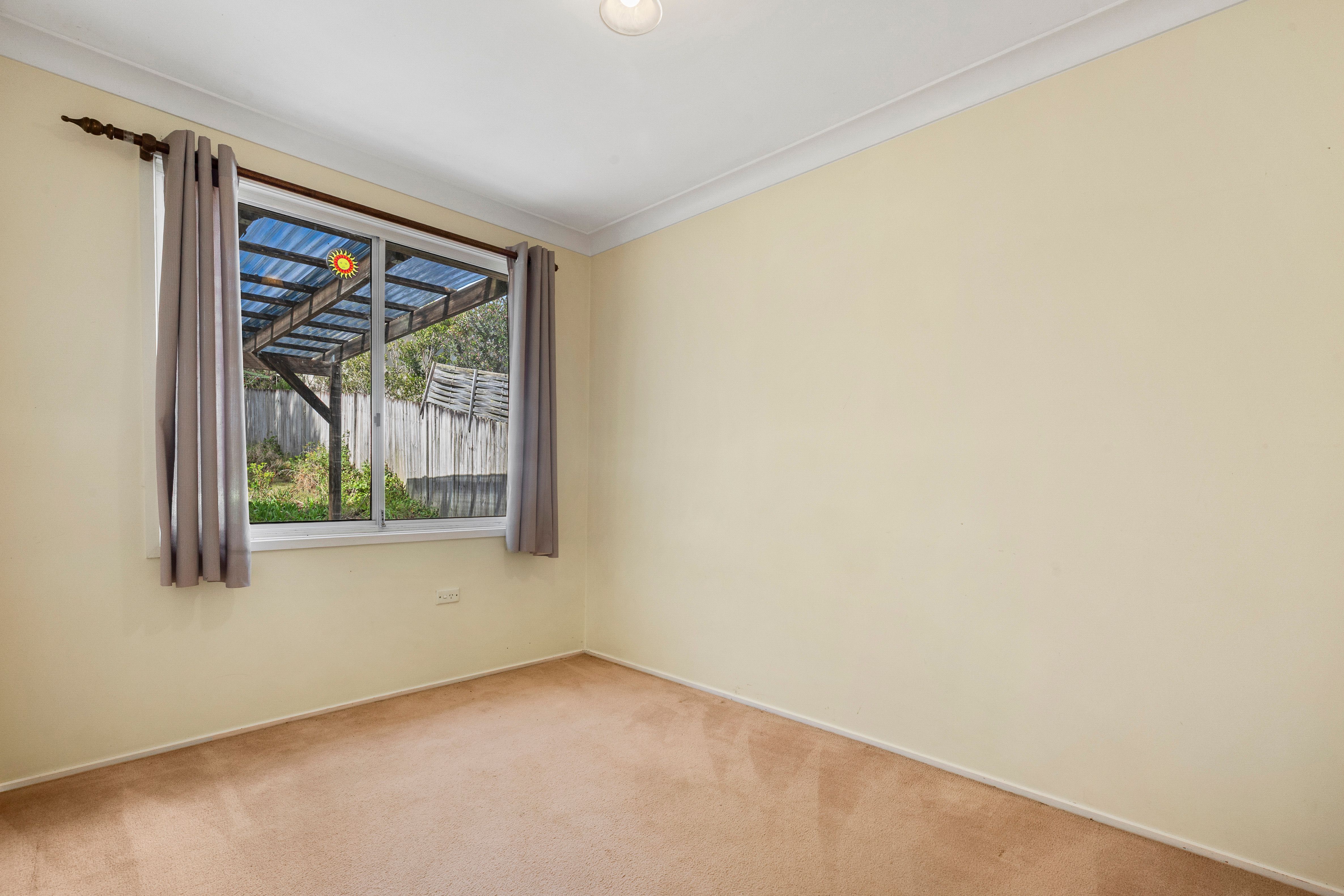 63 Godson Avenue — photo 7 of 10