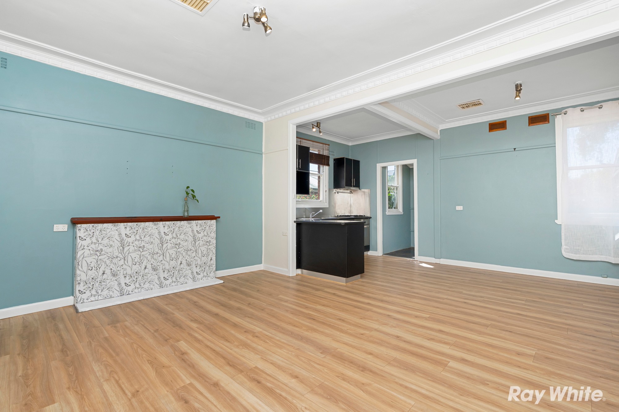 97 Macleay Street, Turvey Park, NSW 2650