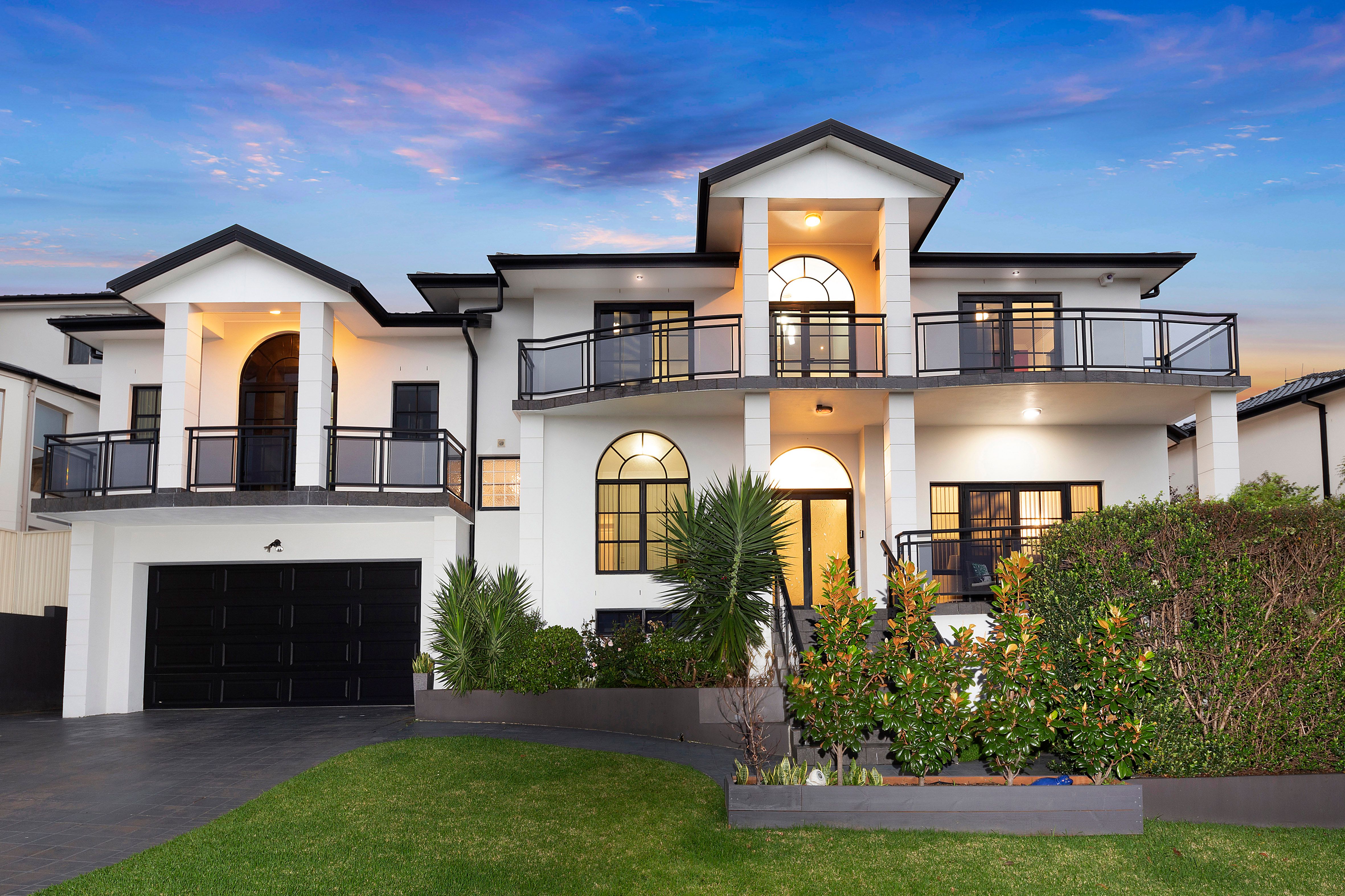 5 James Close, Menai NSW 2234