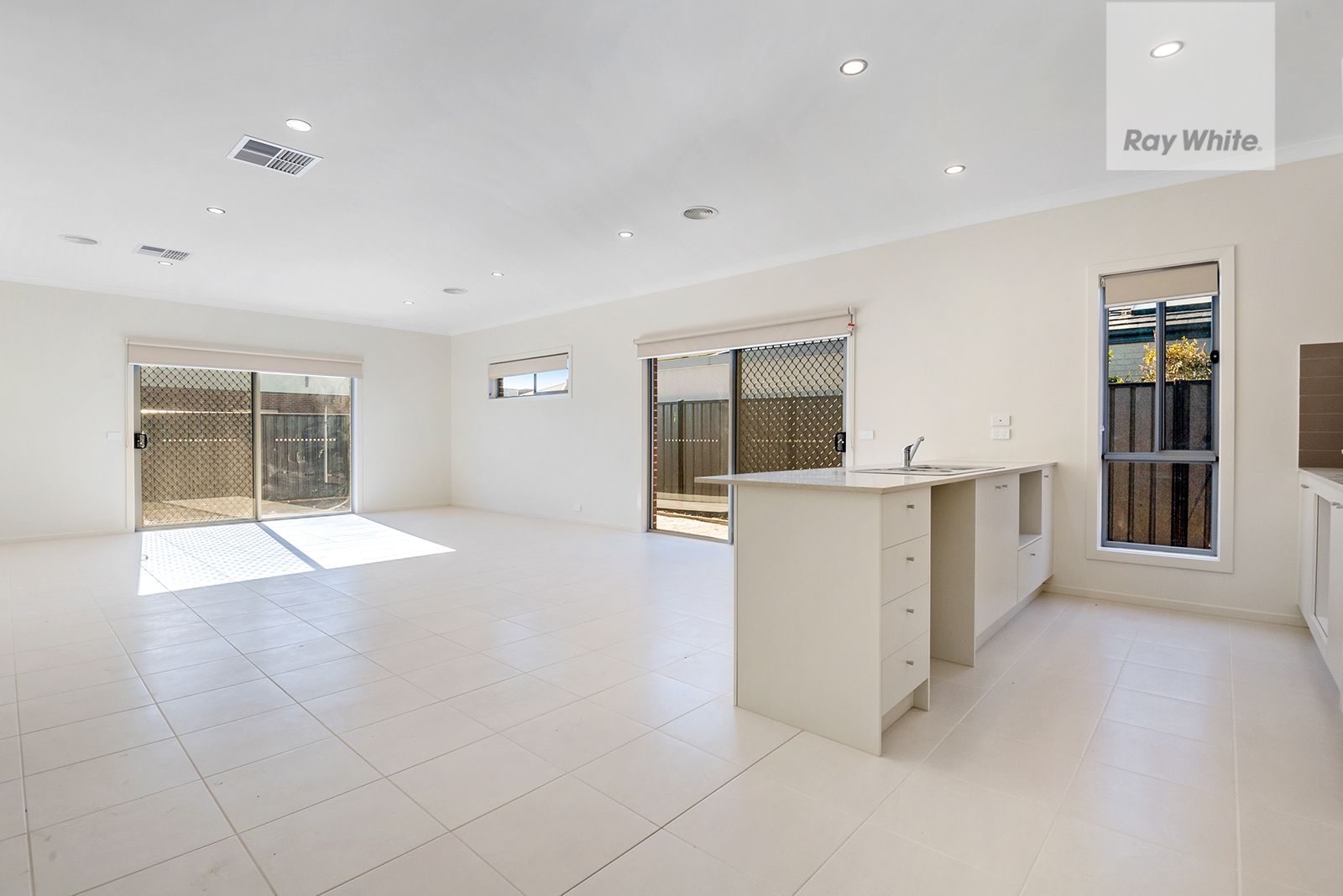 16 Whitfield Street, Craigieburn, VIC 3064
