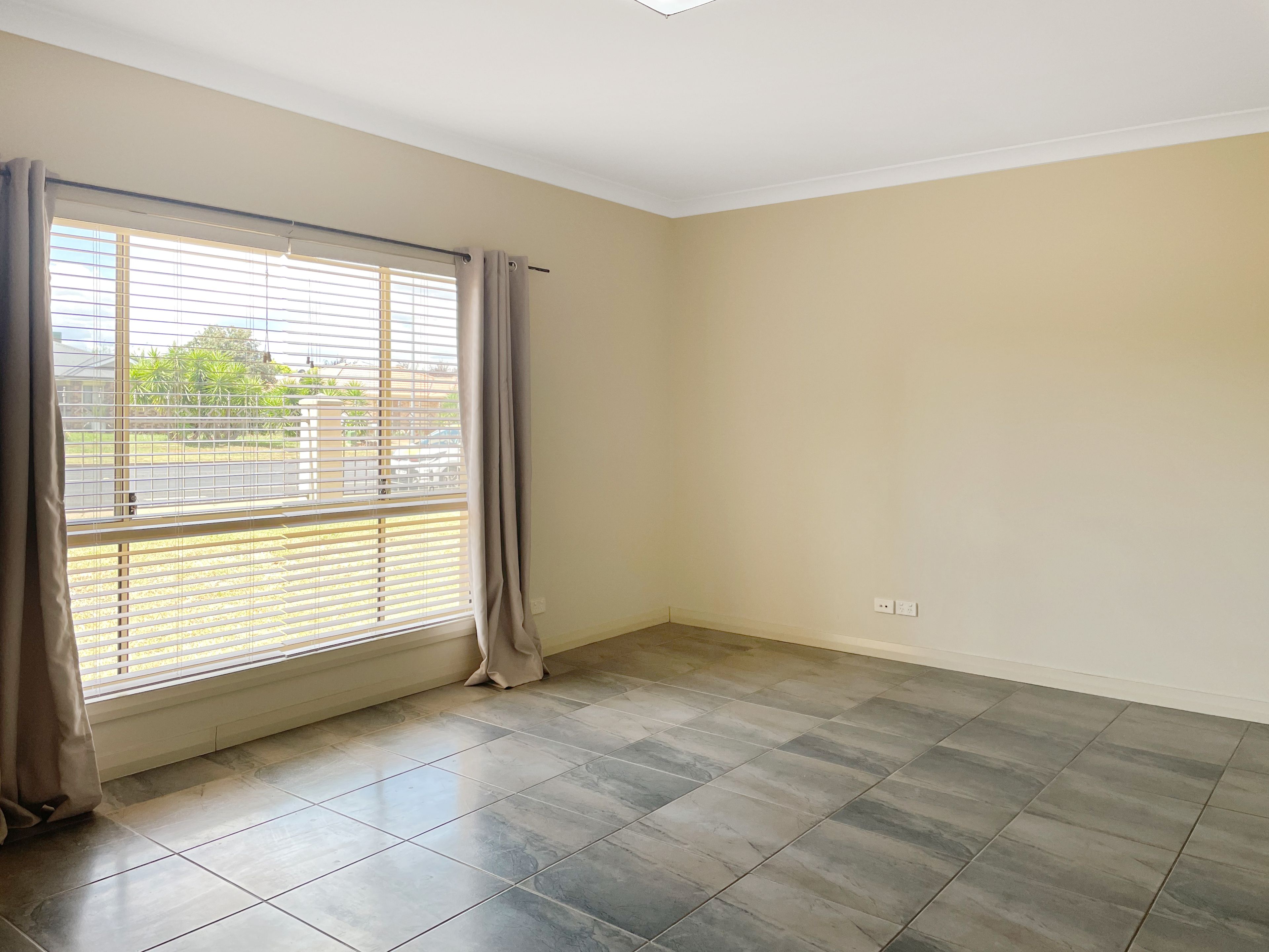 149 Boundary Road — photo 5 of 12