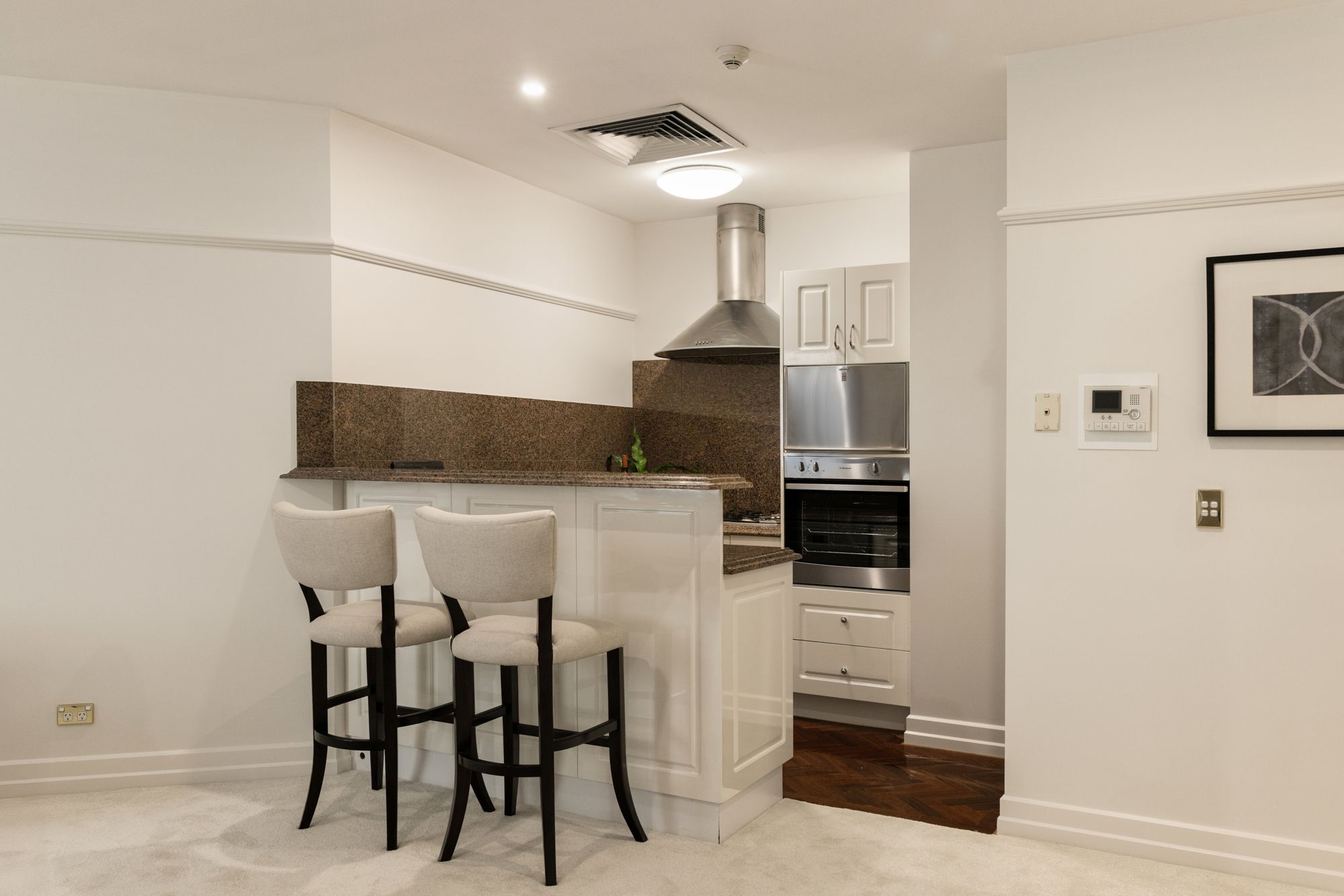 18/208 Adelaide Street — photo 5 of 15