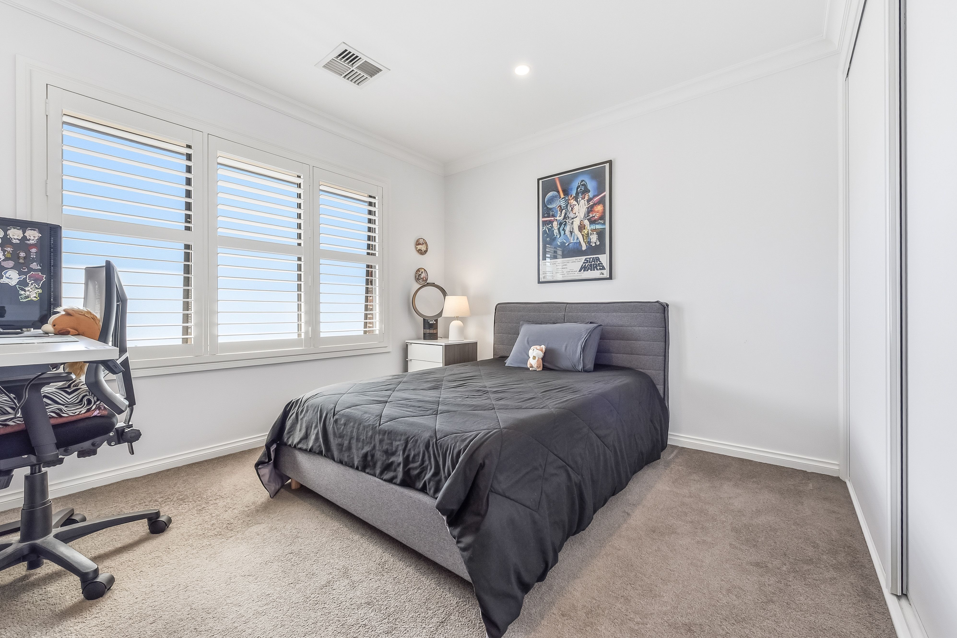2/18 Larch Crescent — photo 11 of 16