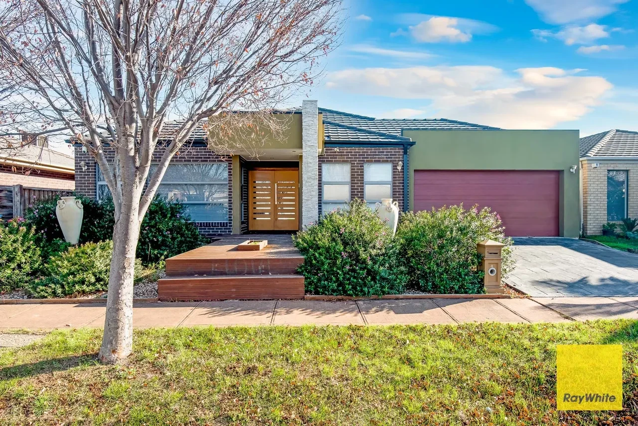 4 Woodswallow Place, Williams Landing, VIC 3027