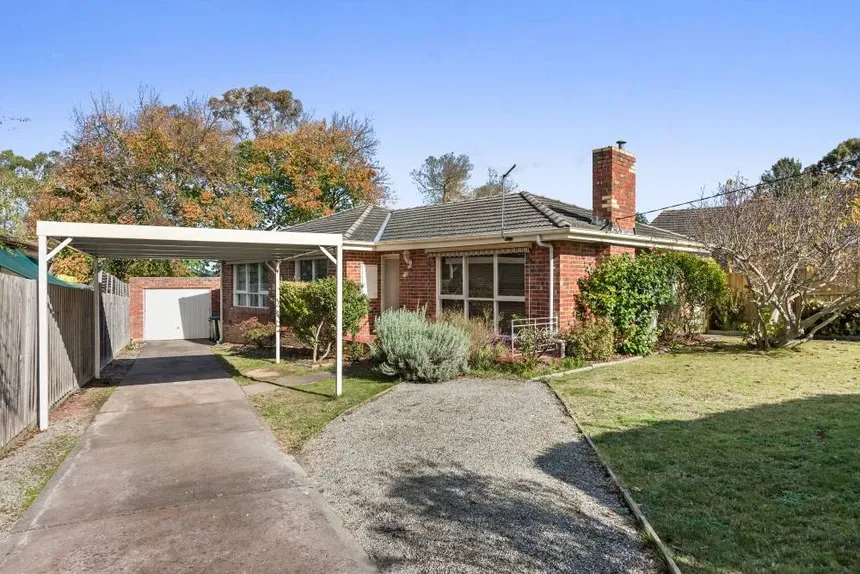 19 Lockwoods Road — photo from Ray White Wantirna