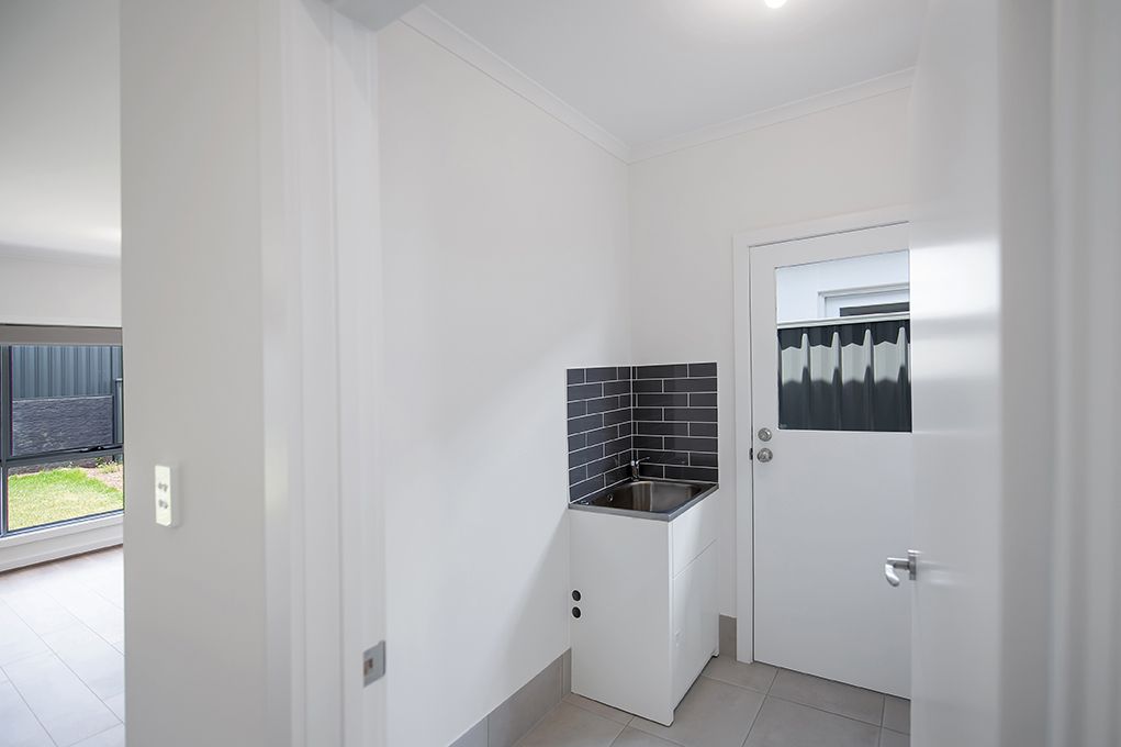 18 Salcombe Way — photo 15 of 18