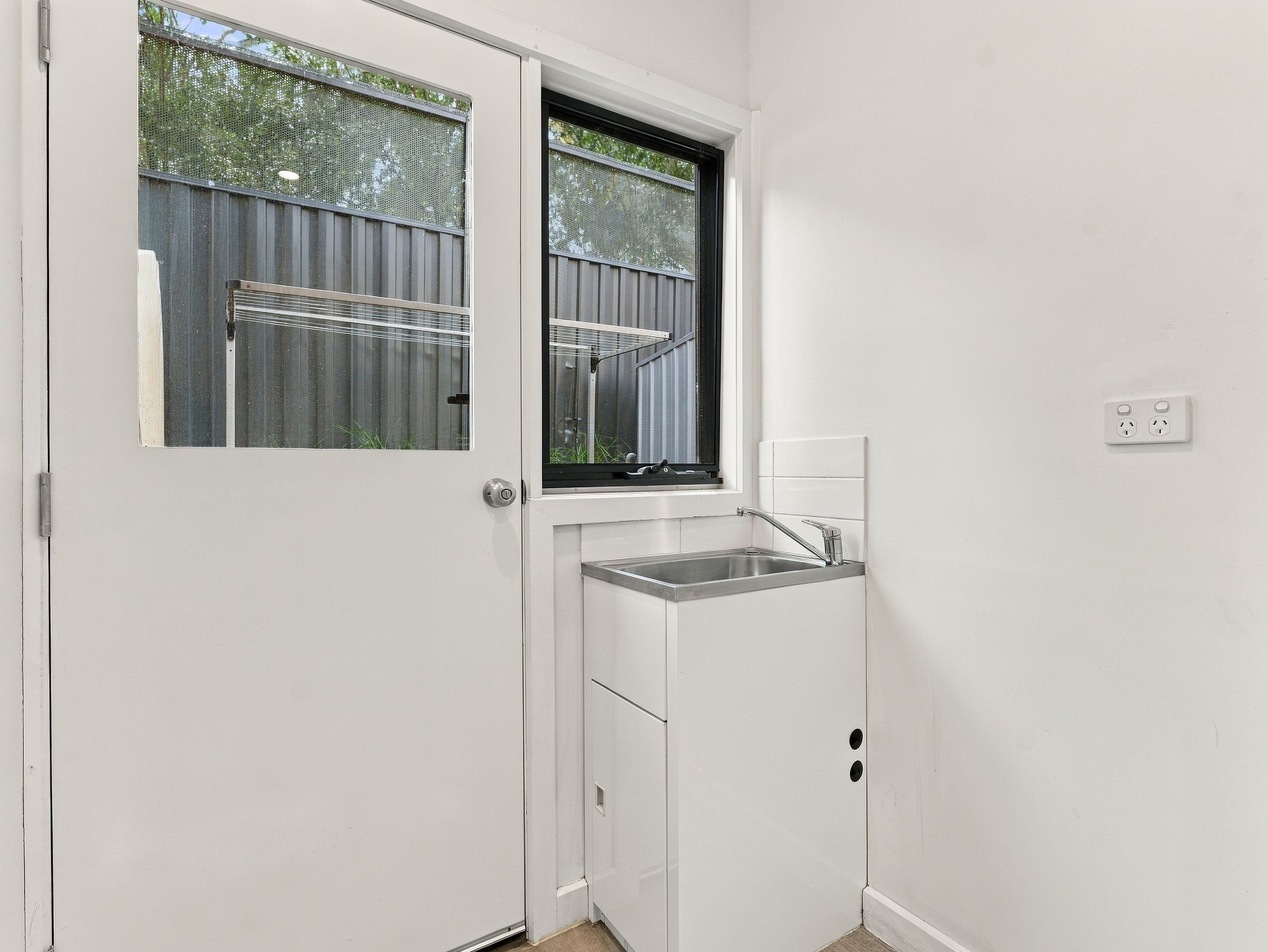 3/9 Watergum Court — photo 14 of 20