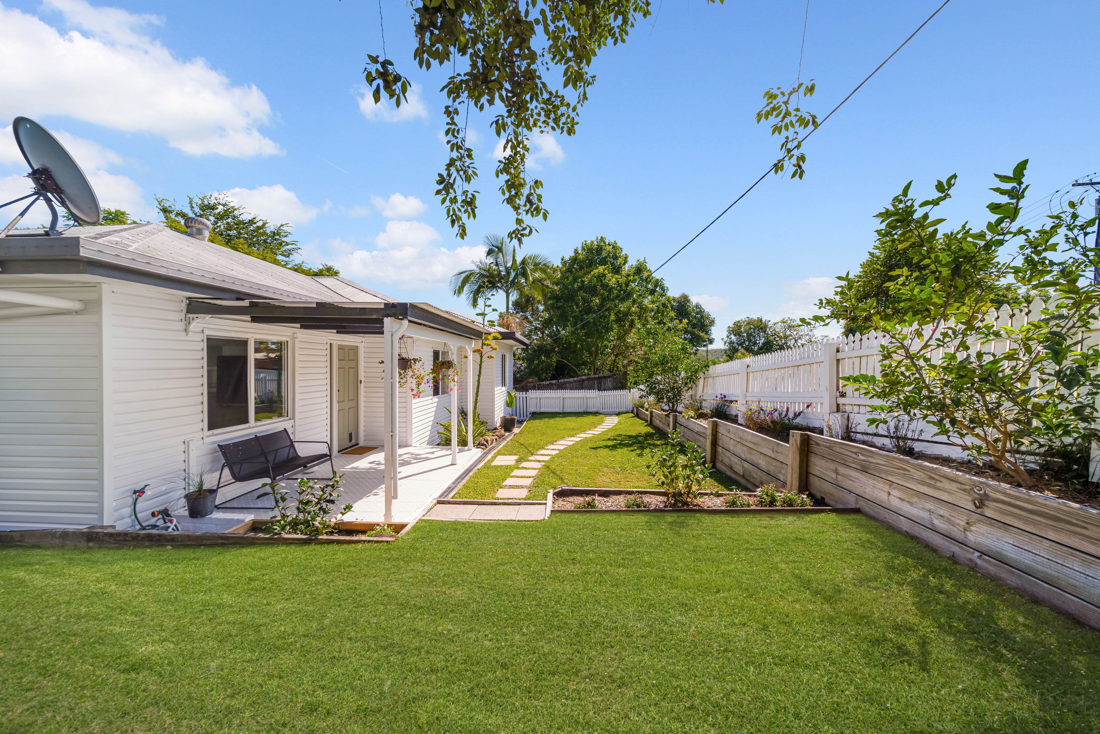17 Mount Pleasant Road, Nambour, QLD 4560