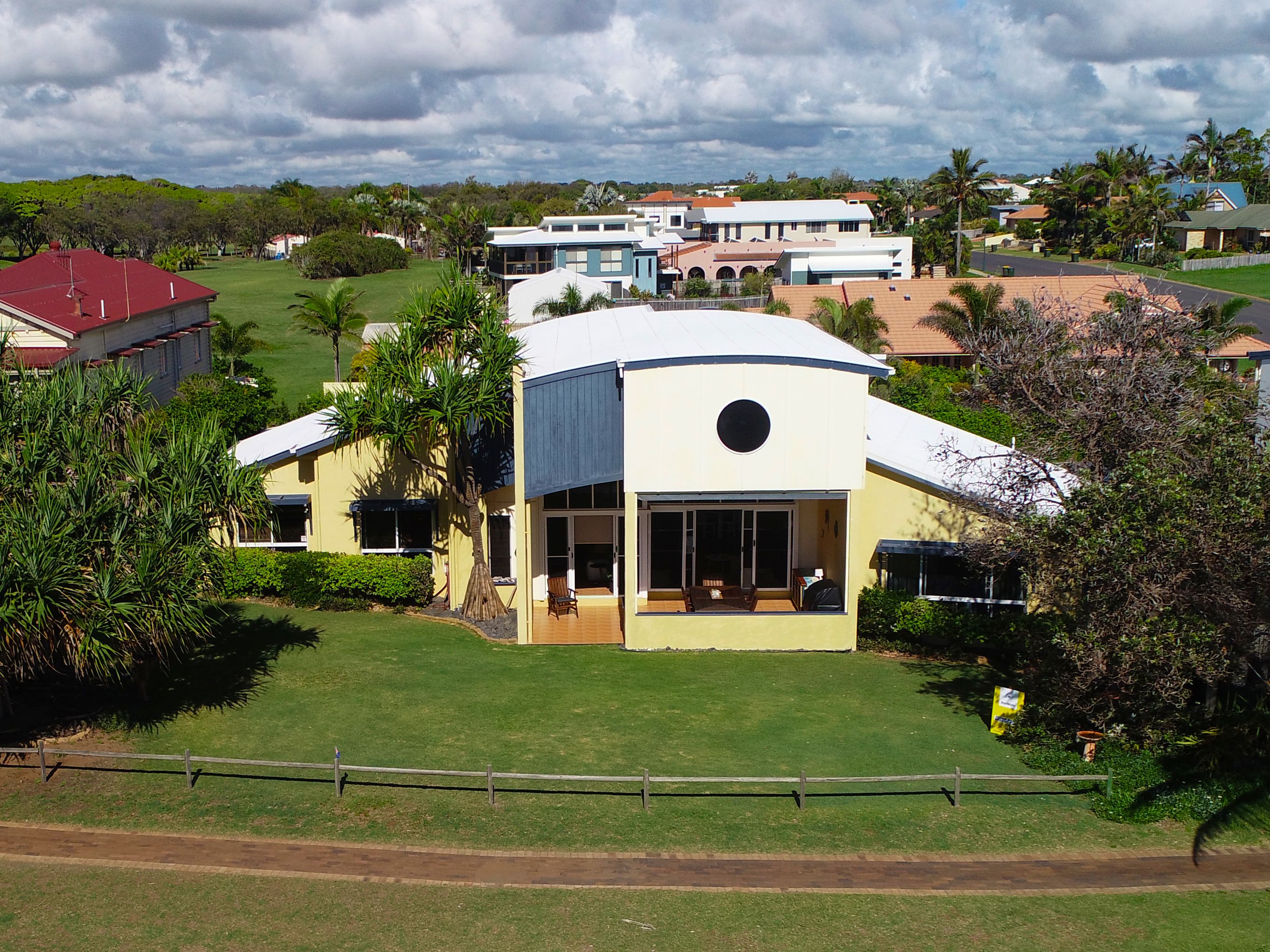 154 Barolin Esplanade, Coral Cove QLD 4670