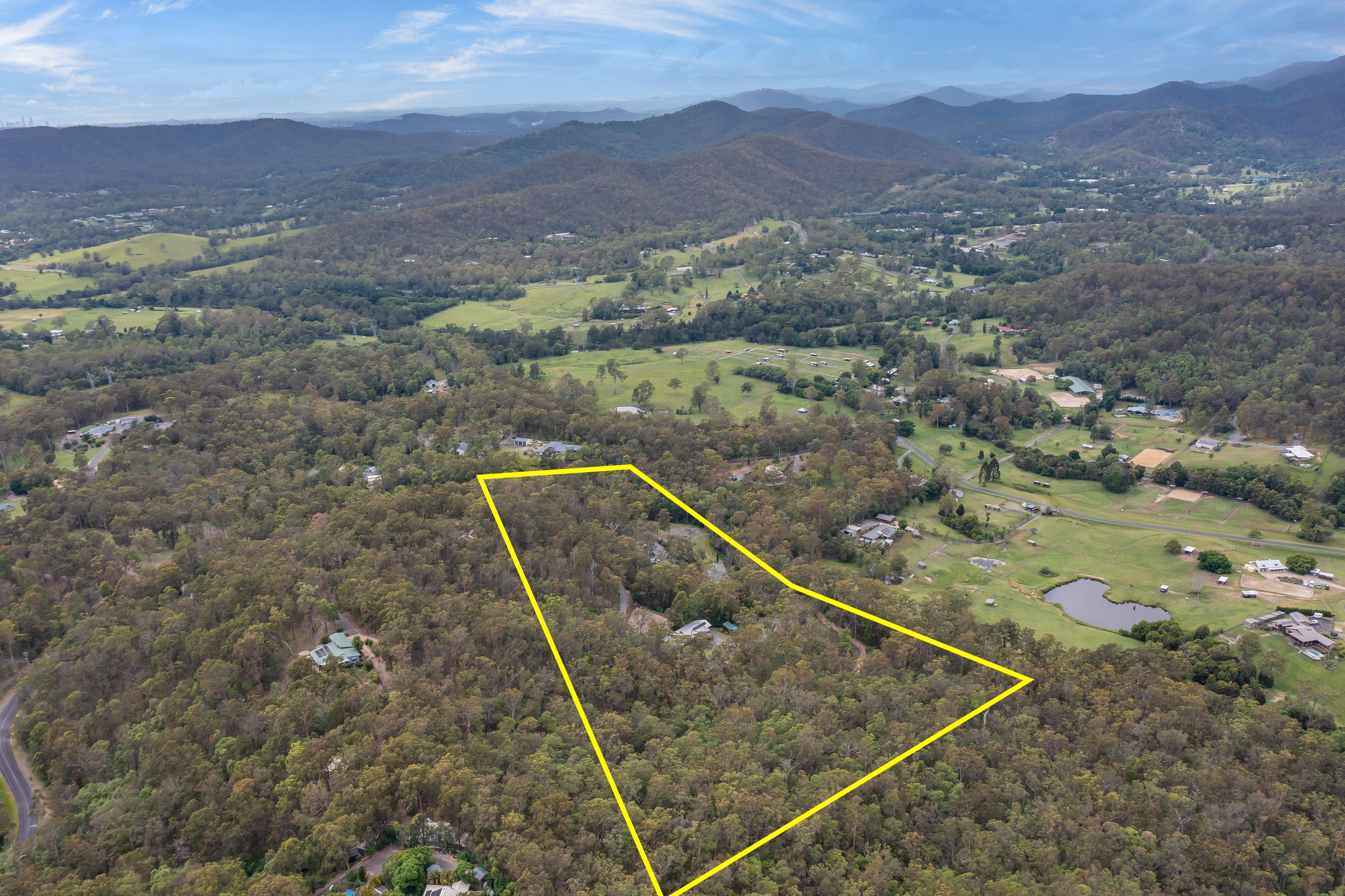 124 Coomera Valley Drive, Guanaba, QLD 4210
