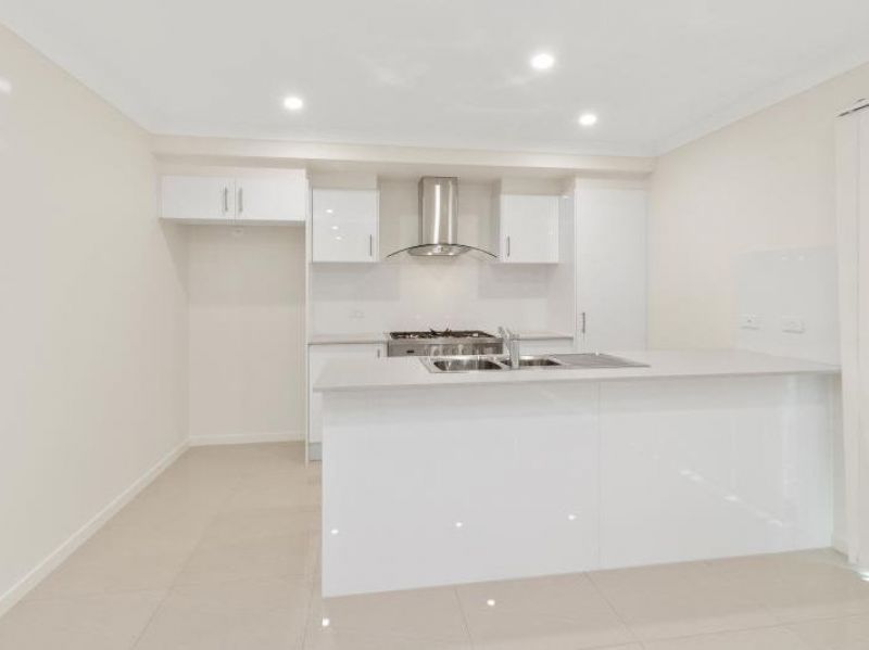 3 Springbrook Street, South Ripley, QLD 4306