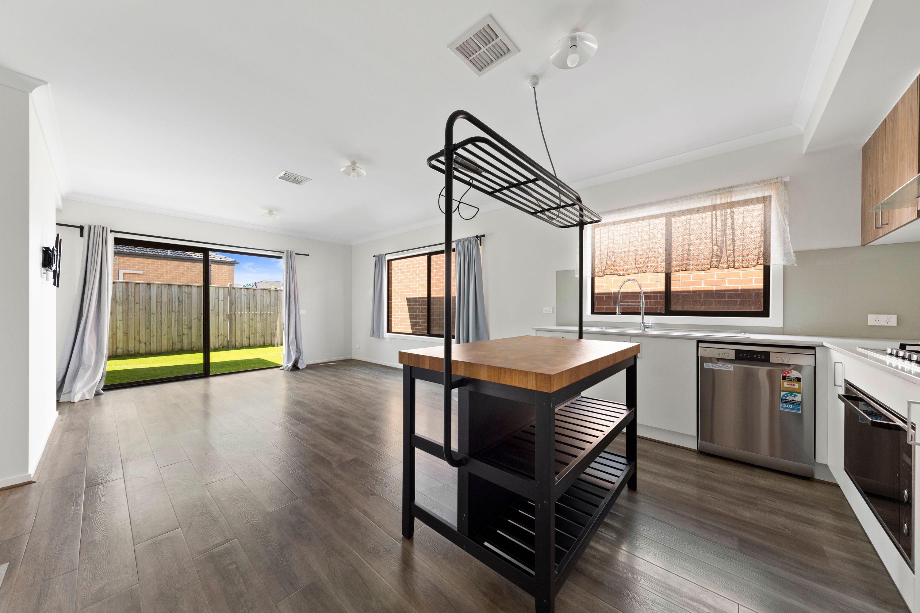 3 Yolen Street — photo 5 of 19