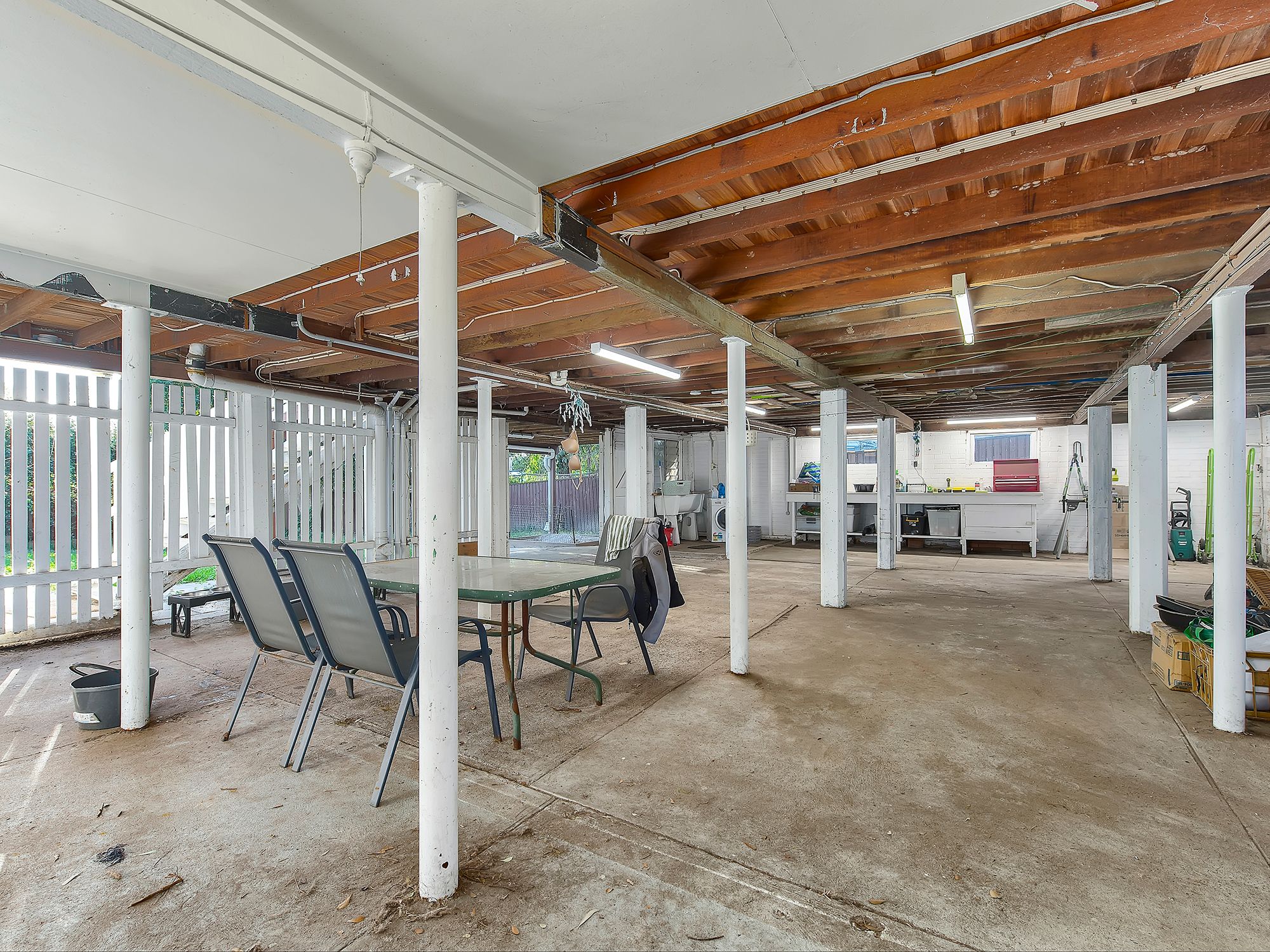 20 Chuter Street — photo 9 of 13