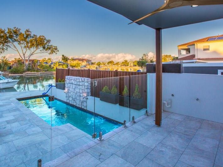 61 Hollywell Road, Biggera Waters, QLD 4216