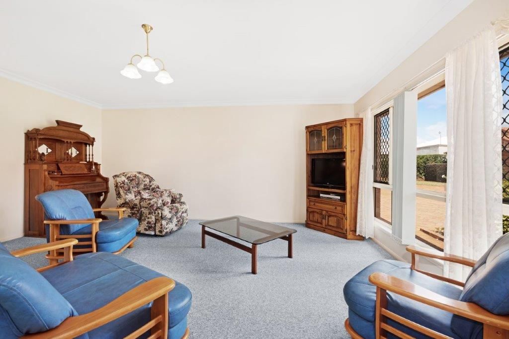 Villa 60 Glenfield Court, Middle Ridge, QLD 4350