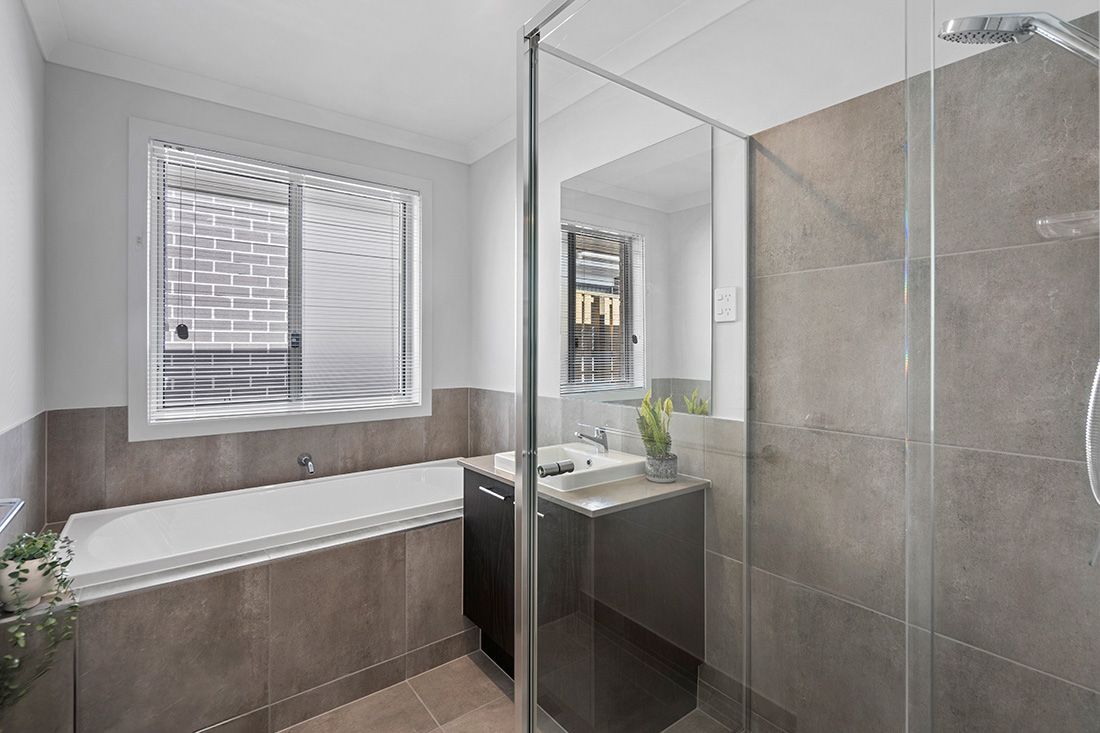 57 Covella Boulevard — photo 4 of 10