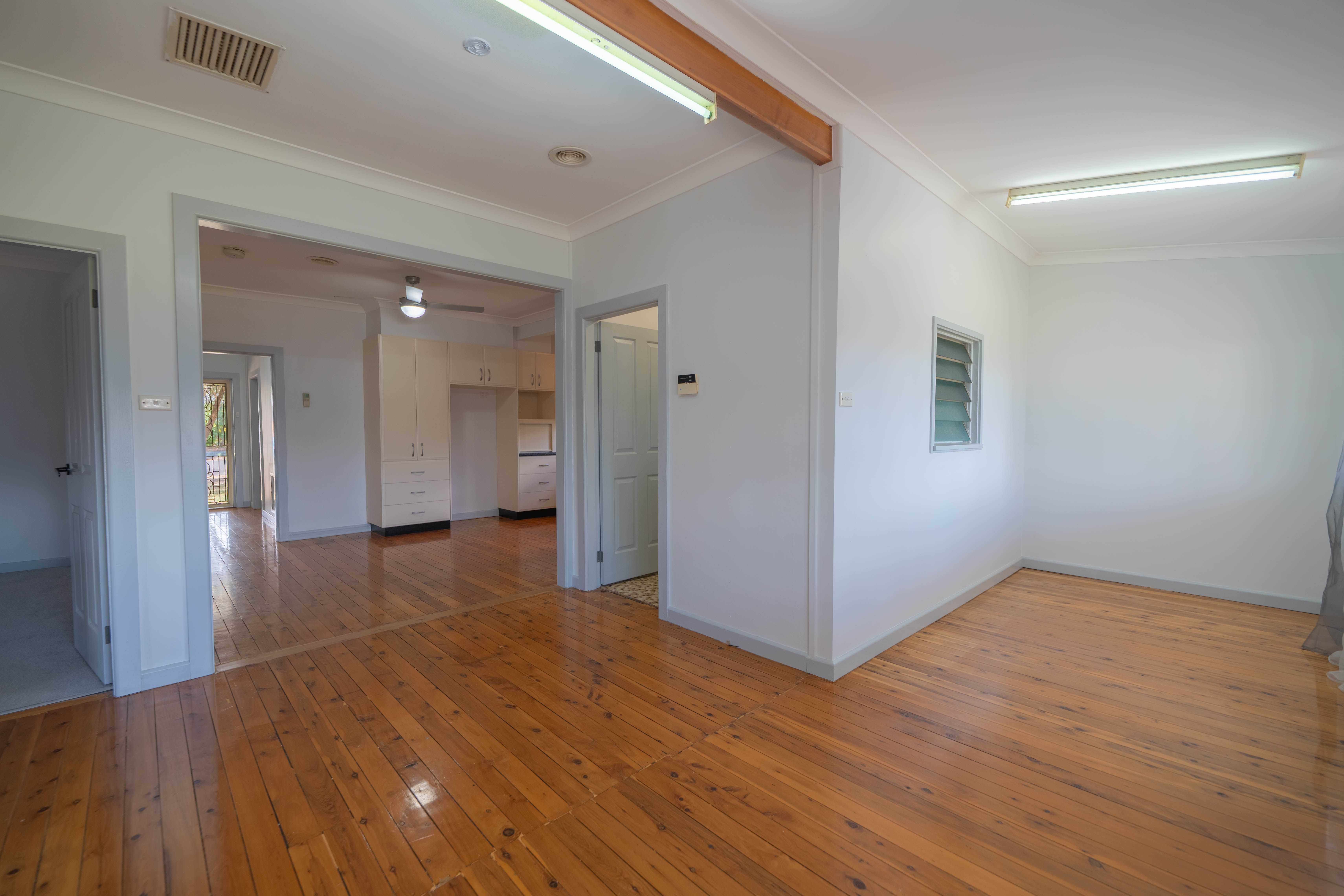 10 Carrington Street, Parkes, NSW 2870